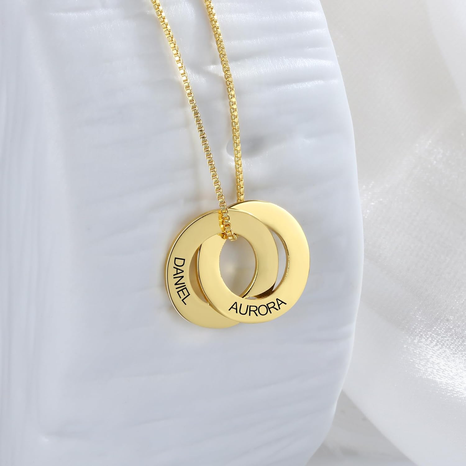 Russian Ring Necklace - 2–5 Interlocking Discs with Engraved Names - Necklace for Mom, Mother Jewelry, Personalized Family Name Pendant - Custom Gift for Mom in Silver, Gold, or Rose Gold