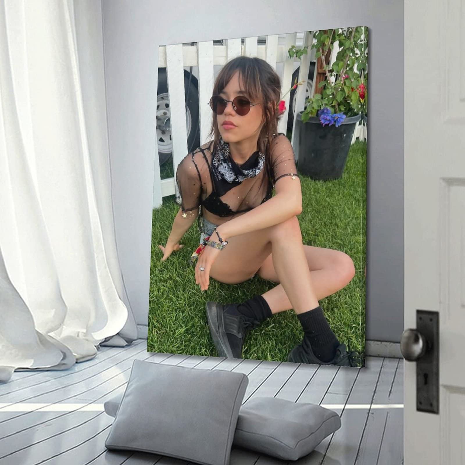 Jenna Ortega (14) - Impression Sur Toile Pour Salon, Chambre à Coucher - 60 X 90 Cm