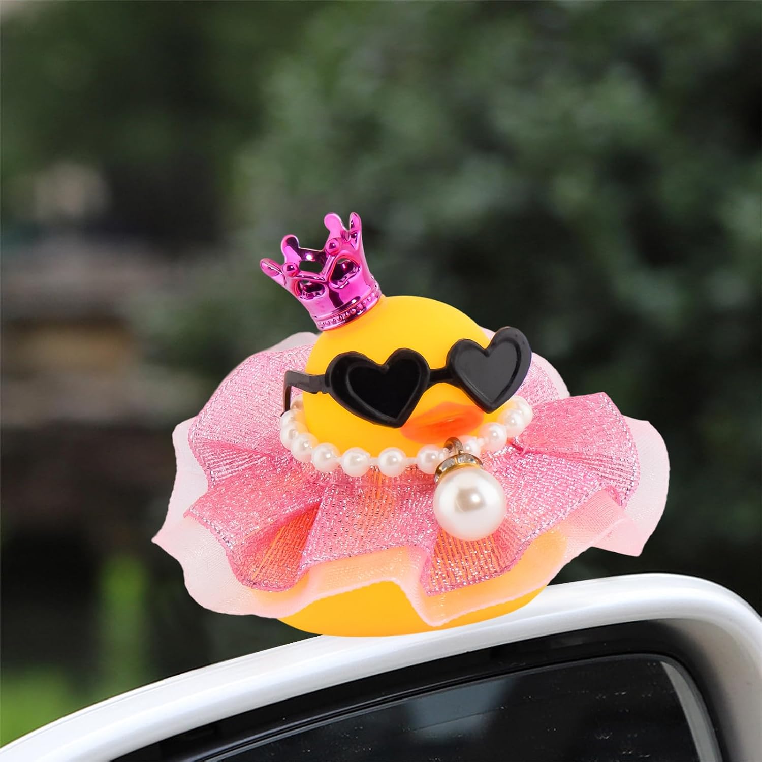 wonuu Cute Car Dashboard Decor Rubber Duck, Princess Car Accessories Interior Aesthetic Decor with Crown, Heart Sunglasses, Pearl Necklace & Tutu Skirt for Women, Truck, SUV, Desktop Ornament, Pink