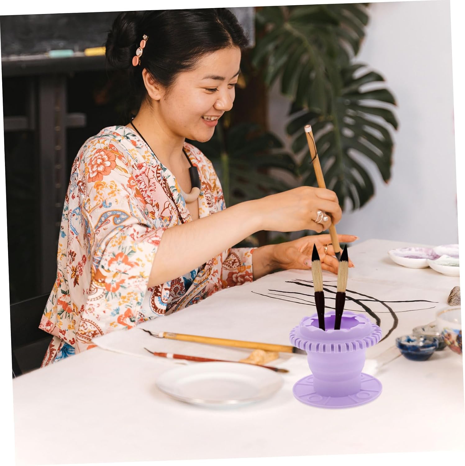 MERRYHAPY Makeup Brush Cleaner Holder Drying Cup for Women Compact Design for Space-saving Storage Durable Construction for Frequent Use for Artists and Makeup Enthusiasts