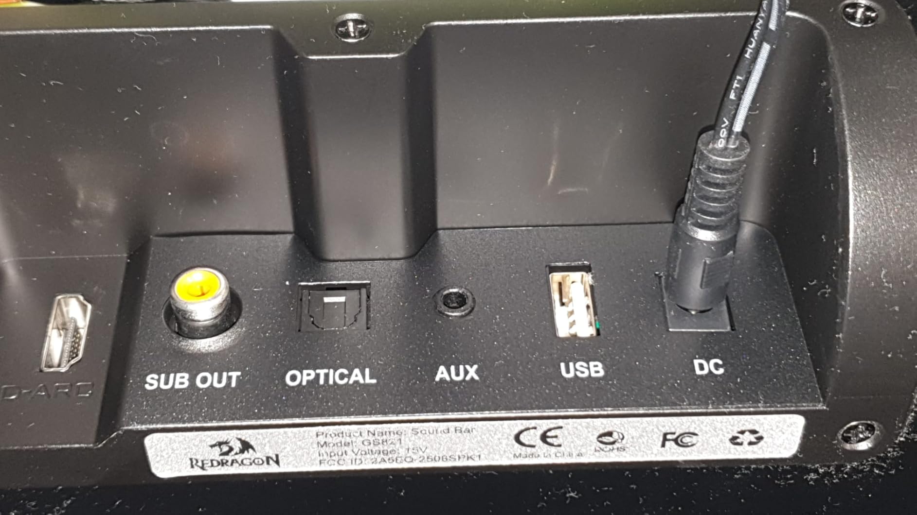 Redragon GS821 Soundbar rear panel with input ports