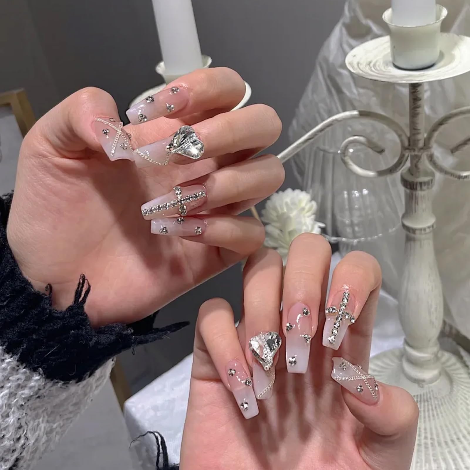 NICENEEDED 12 Bandes de Chaînes à Clous 3D pour Bijoux Chaînes à Ongles Or Argent Gris Foncé Accessoires de Nail Art en Métal avec Boîte pour Décoration de Manucure DIY
