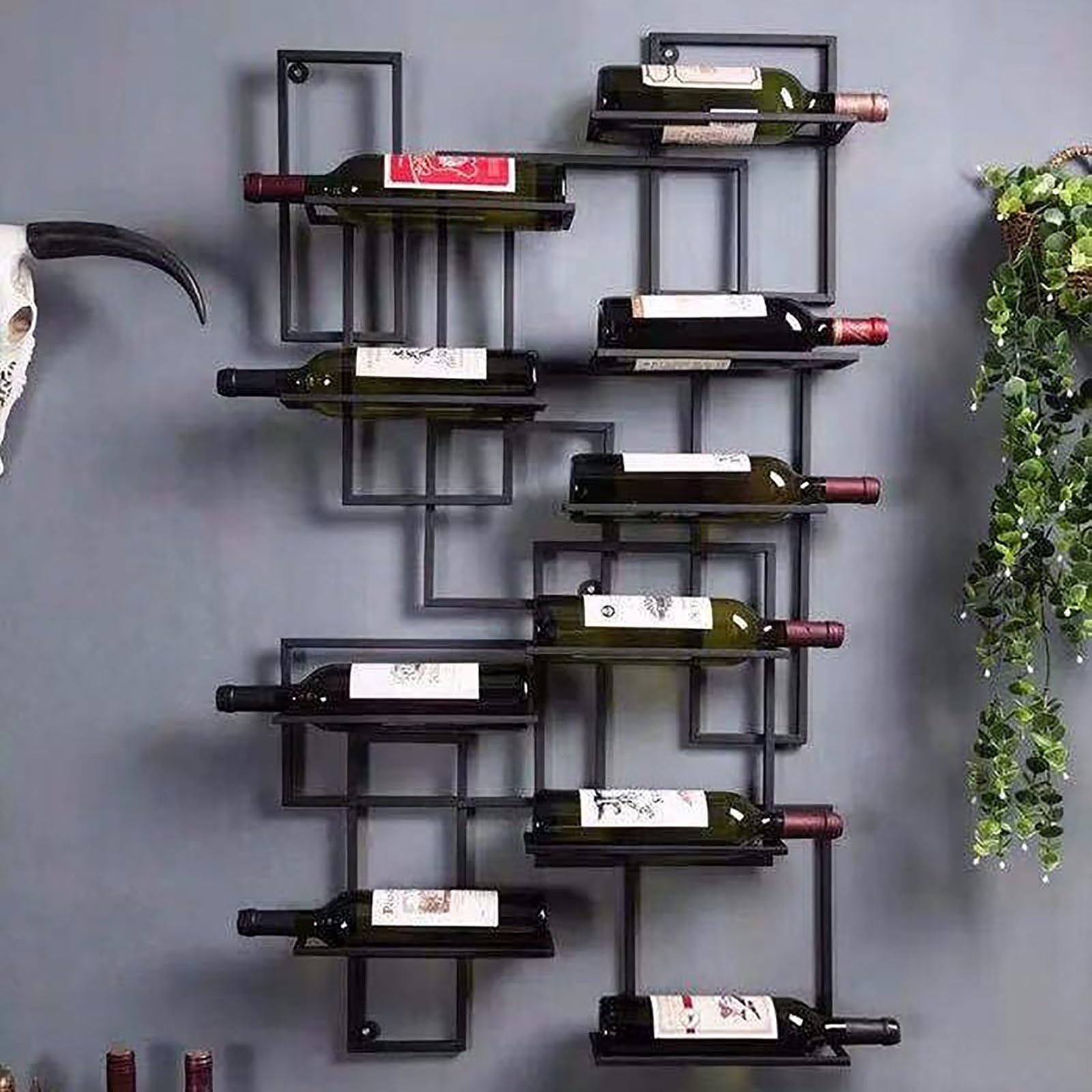 Étagère à vin murale en métal au design minimaliste noir pour intérieur raffiné