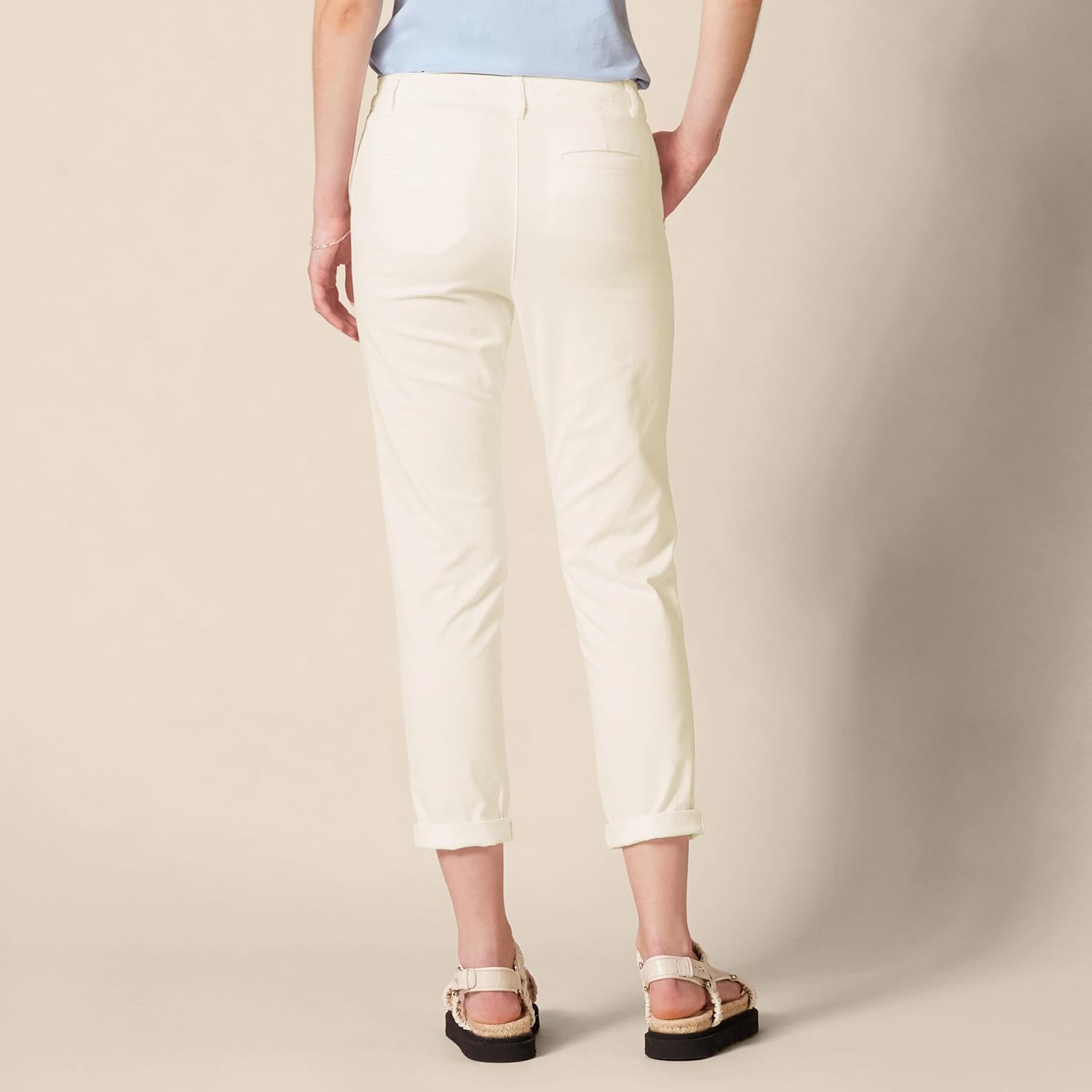 Amazon Essentials Women's Mid-Rise Slim-Fit Stretchy Cropped Tapered Leg Khaki Pants (Available in Plus Size) - Image 3