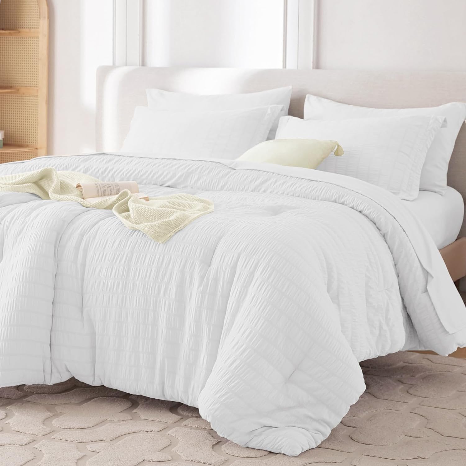 MUXHOMO 7 Pieces Full Comforter Set, Seersucker Bed in a Bag Full Size, All Season Luxury Bedding Set with Comforter, Flat Sheet, Fitted Sheet, Pillowcases & Shams, White