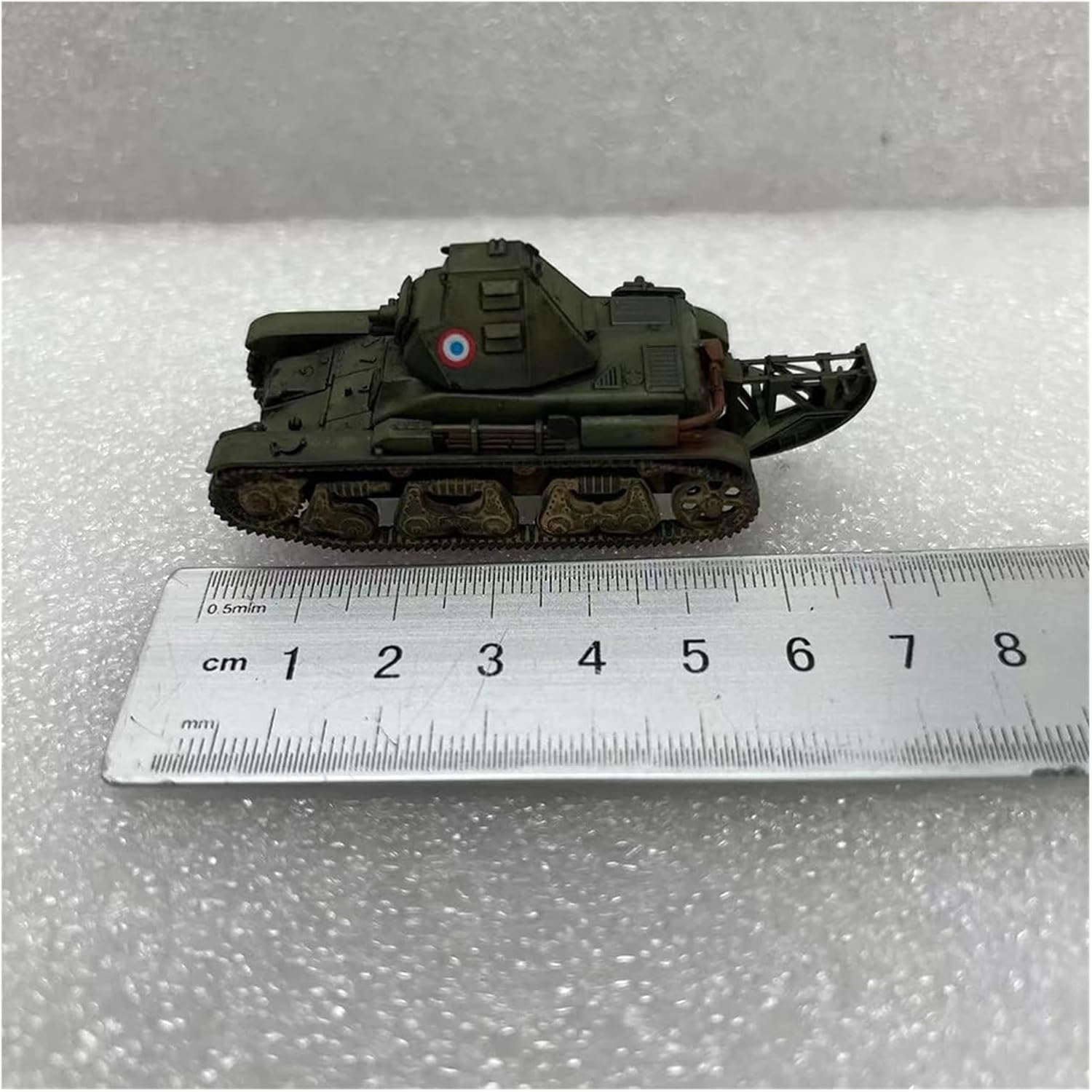 Realistic Tank 1:72 Scale for French R35fc36 Revolver Tank Model Kit Static Die Casting Collectible Ornaments Static Tank Model