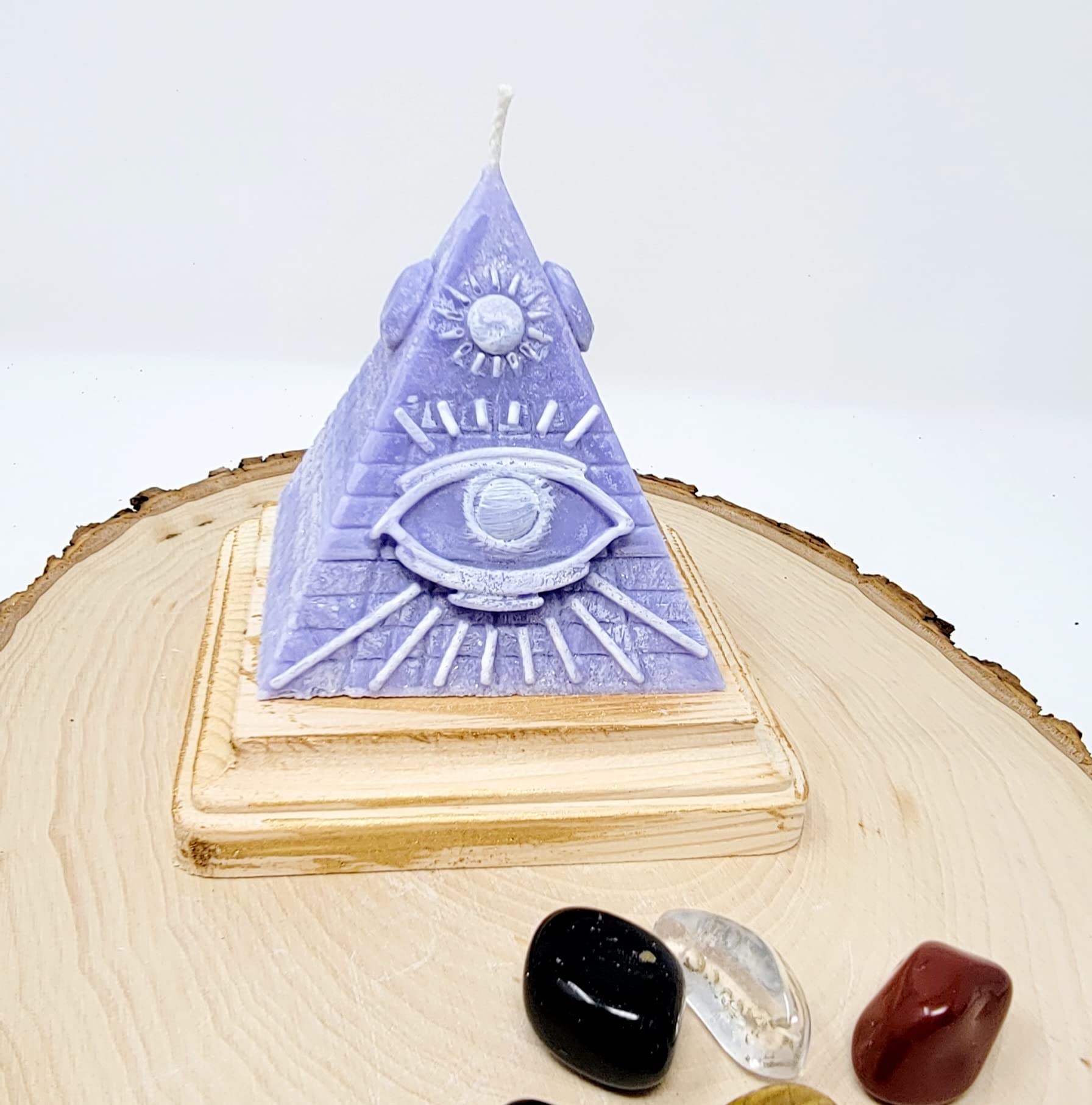 Luxury Pyramid Candle with Reiki-Infused Crystals & Hidden Treasures – Gift-Ready, Eye of Horus Design, Eco-Friendly Wax – Perfect for Gifting & Spiritual Energy