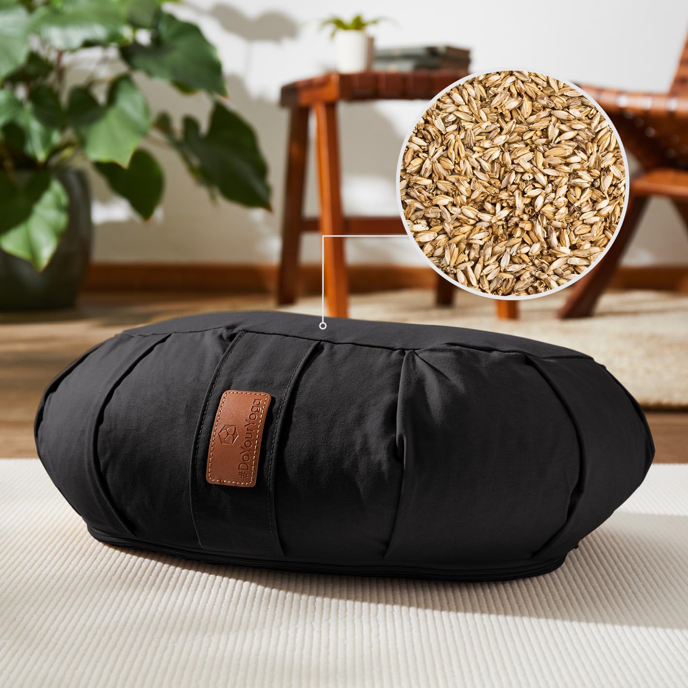 #DoYourYoga Cuscino a Mezzaluna Zafu Ganesh con pula di Farro Biologico (KBA) Copertura Lavabile 100% Cotone, 45 x 30 x 14 cm, Cuscino da Meditazione/Seduta/Rondo per Yin Yoga - Nero