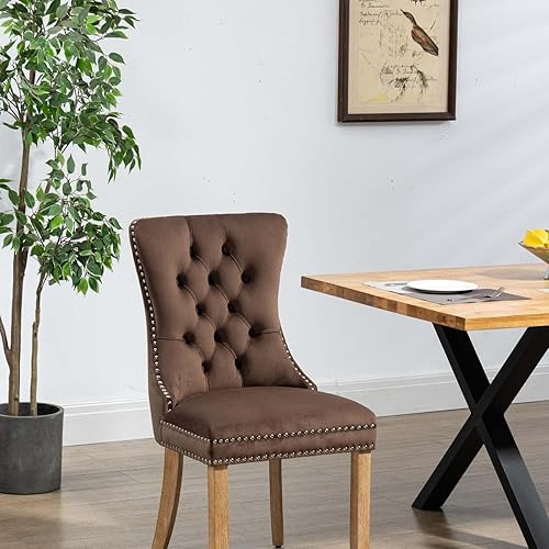 Miniatura 6 de Silla de comedor tapizada de terciopelo con patas de madera y respaldo copetudo, silla auxiliar de decoración de remaches, para comedor, cocina,