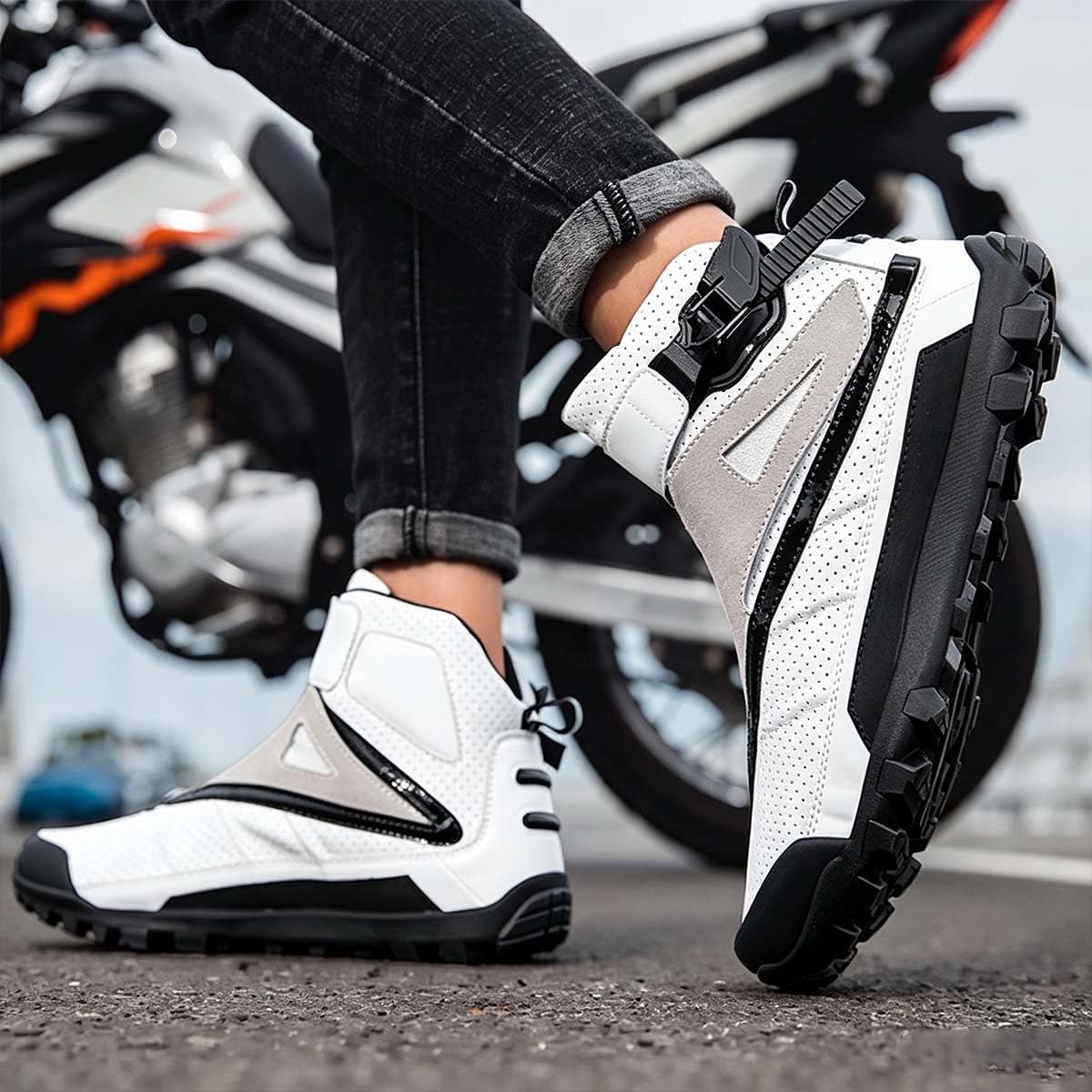 Stivali da Moto Uomo Scarpe Motocross Traspirante Rinforzato | Resistenti agli Urti, Chiusura Rapida, Supporto alla Caviglia, Suola Antiscivolo, Impugnatura del Cambio, Pista e Strada