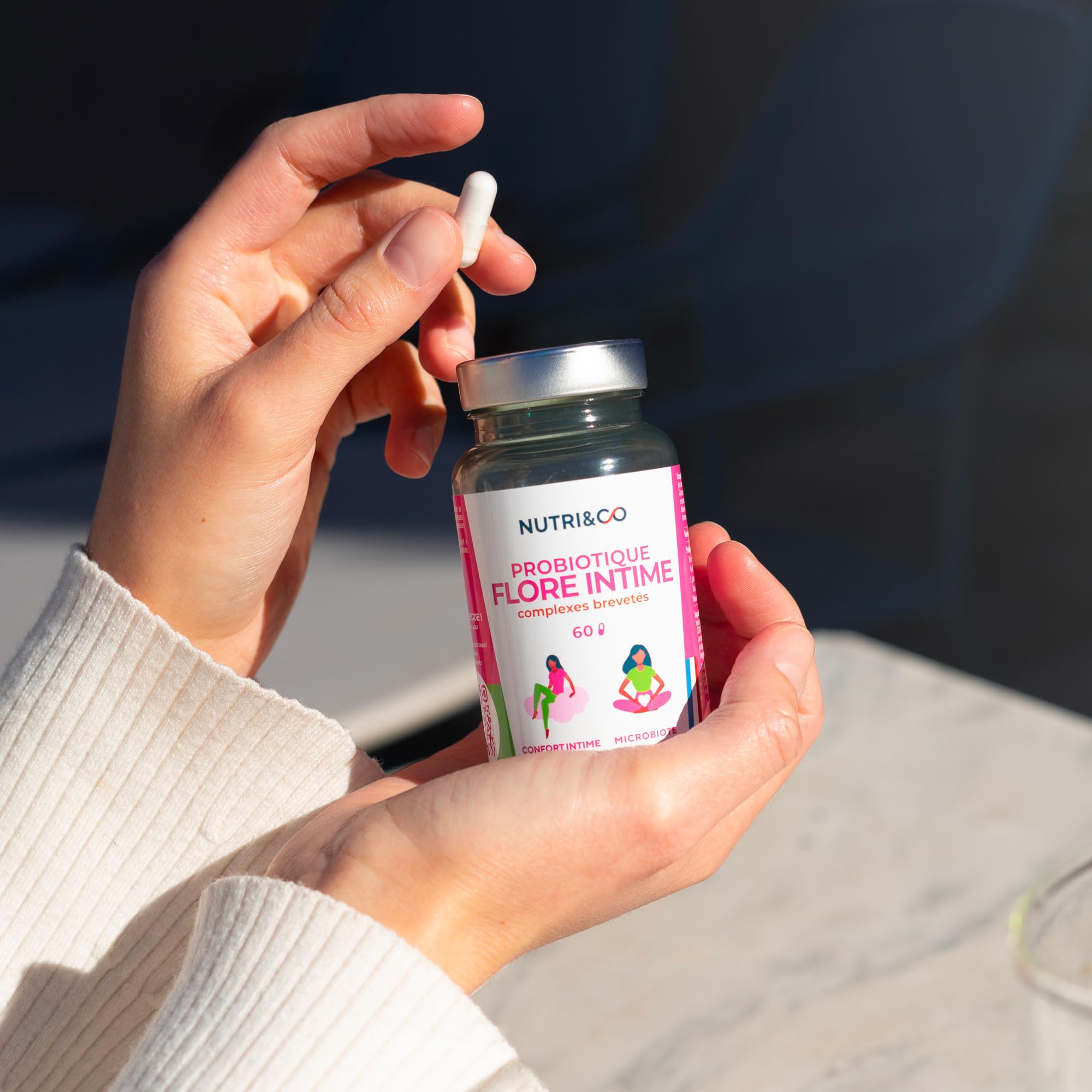 NUTRI & CO Probiotique Flore Intime - 6 Souches dont Lactobacillus Crispatus + 2 Complexes Brevetés SynbAEctive® - 60 Gélules Gastro-Résistantes - Conditionné en France