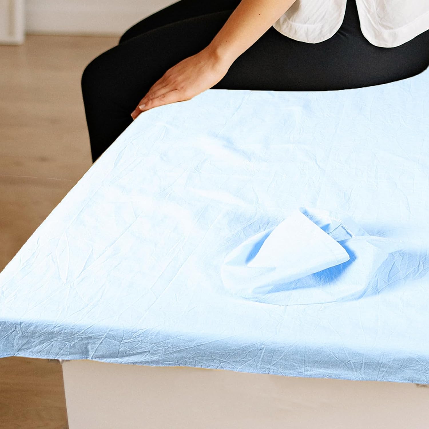 Healifty Washable Cotton Salon Bed Sheet with Hole Design for Massage and Beauty Spa, Comfortable the Touch with Fine Texture, for Bathing Centers and Spa Clubs