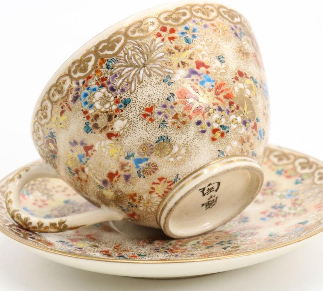 伊東陶山作 京薩摩 草花詰模様 紅茶器 カップ&ソーサー 二客　M522　DC1 伊東陶山作 京薩摩 草花詰模様 紅茶器 カップ&ソーサー 二客