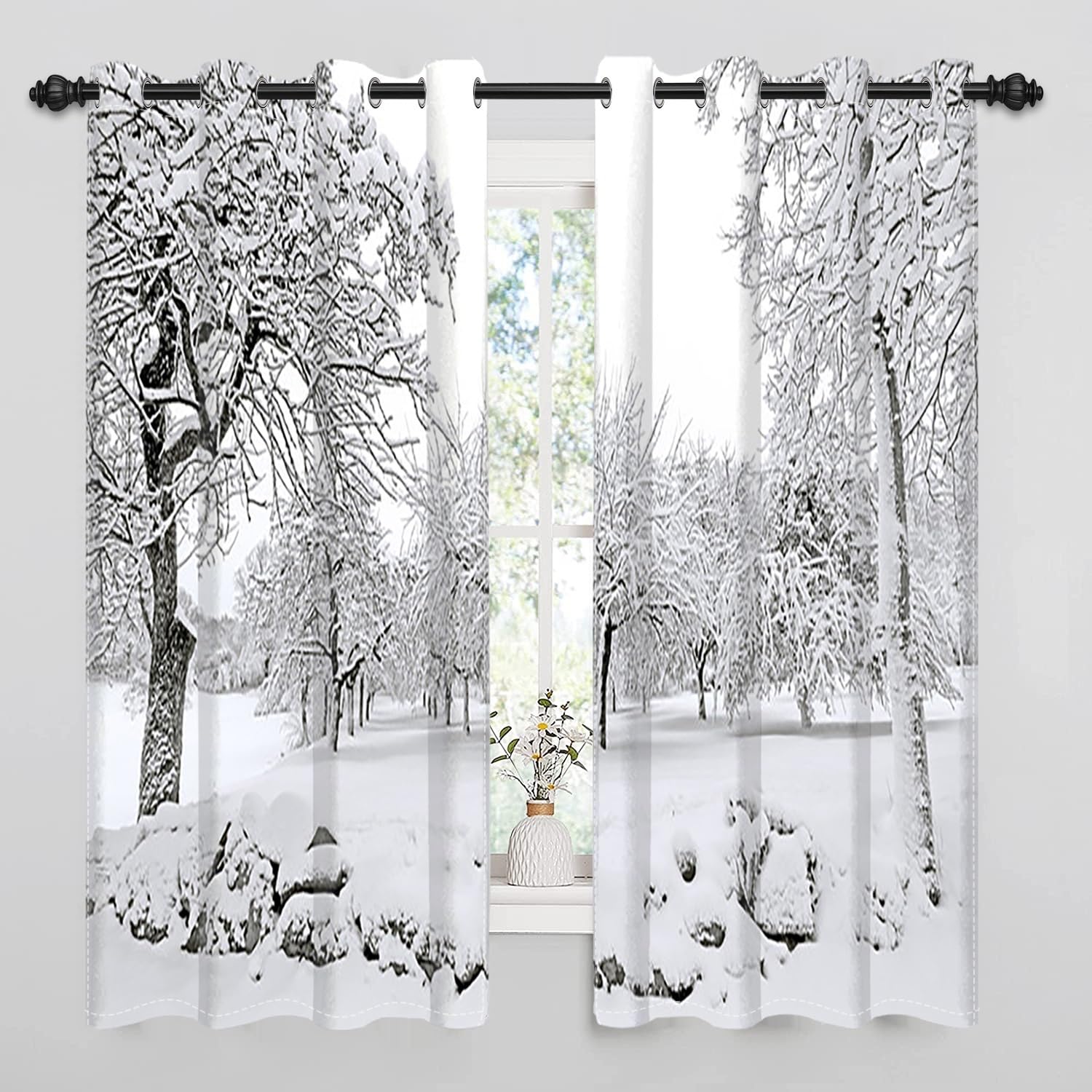 Gardinen Weiß, Vorhänge Waldmotiv Weihnachten Schneeflocke Landschaft Thermogardinen Blickdicht mit Ösen Verdunklungsvorhänge für Wohnzimmer Schlafzimmer Kinderzimmer, 2er Set, 140Bx225Hcm