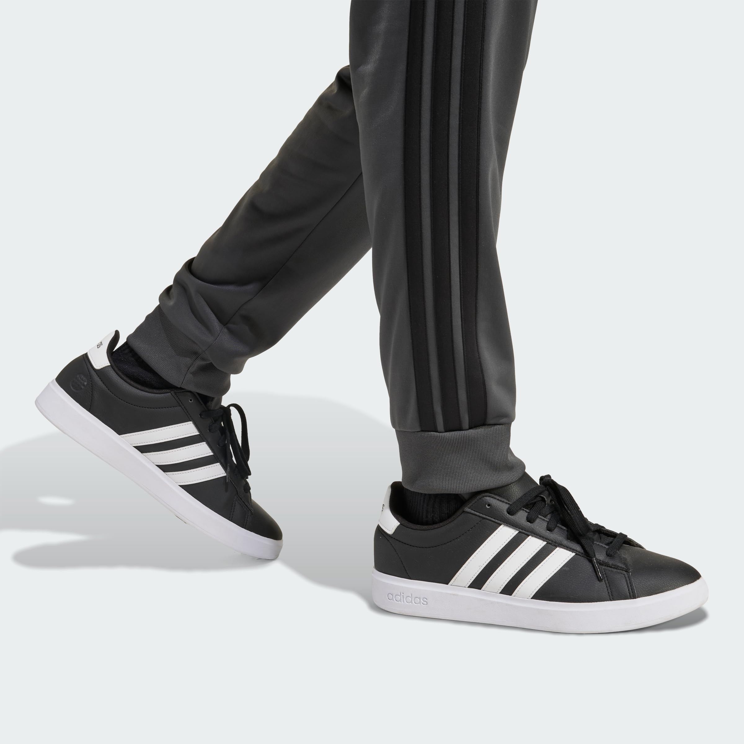adidas heren SPORTSWEAR BASIC 3 STRIPES TRICOT TRACKSUIT, grey six, M Tall