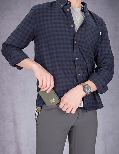 Vista 27 de Timberland PRO Cartera triple RFID Cordura de nailon para hombre con ventana de identificación Negro,Negro (reflectante),Amarillo brillante