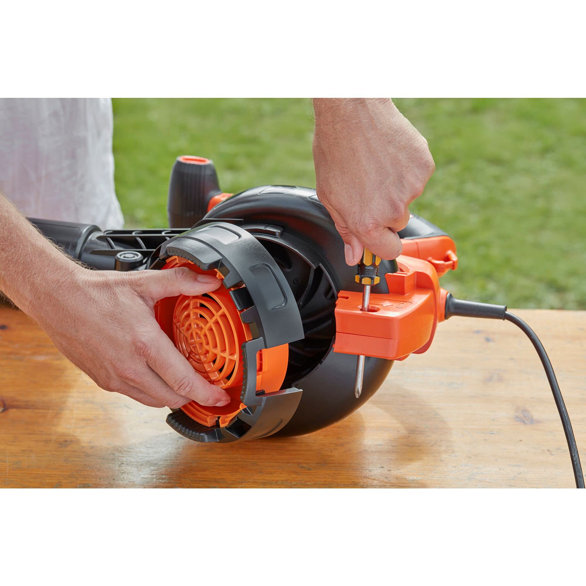 BLACK+DECKER BEBLV301 Aspirateur Souffleur Électrique 3000 W Orange