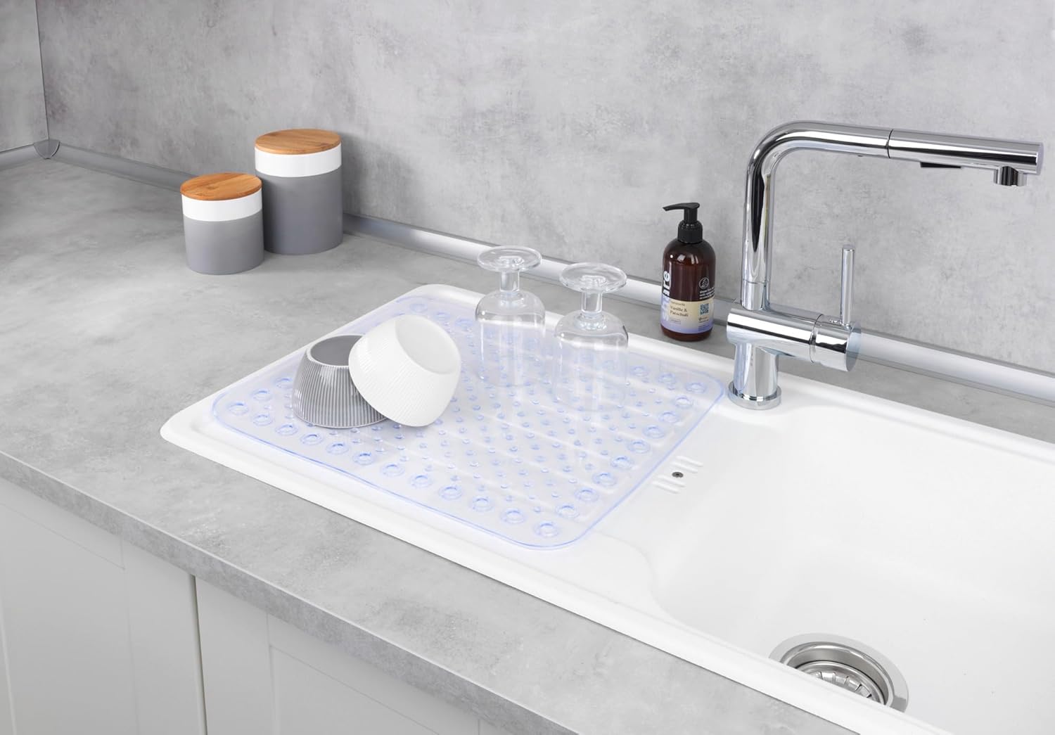 WENKO 2015577100 41 x 35 cm Plastic Drip Dry Mat Kristall for Sink Storage, Transparent