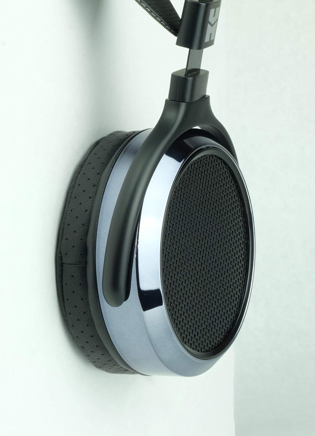 Dekoni Audio Elite Series Earpads for HiFiMan Sundara, HE-400i Headphones (Elite Fenestrated Sheepskin)