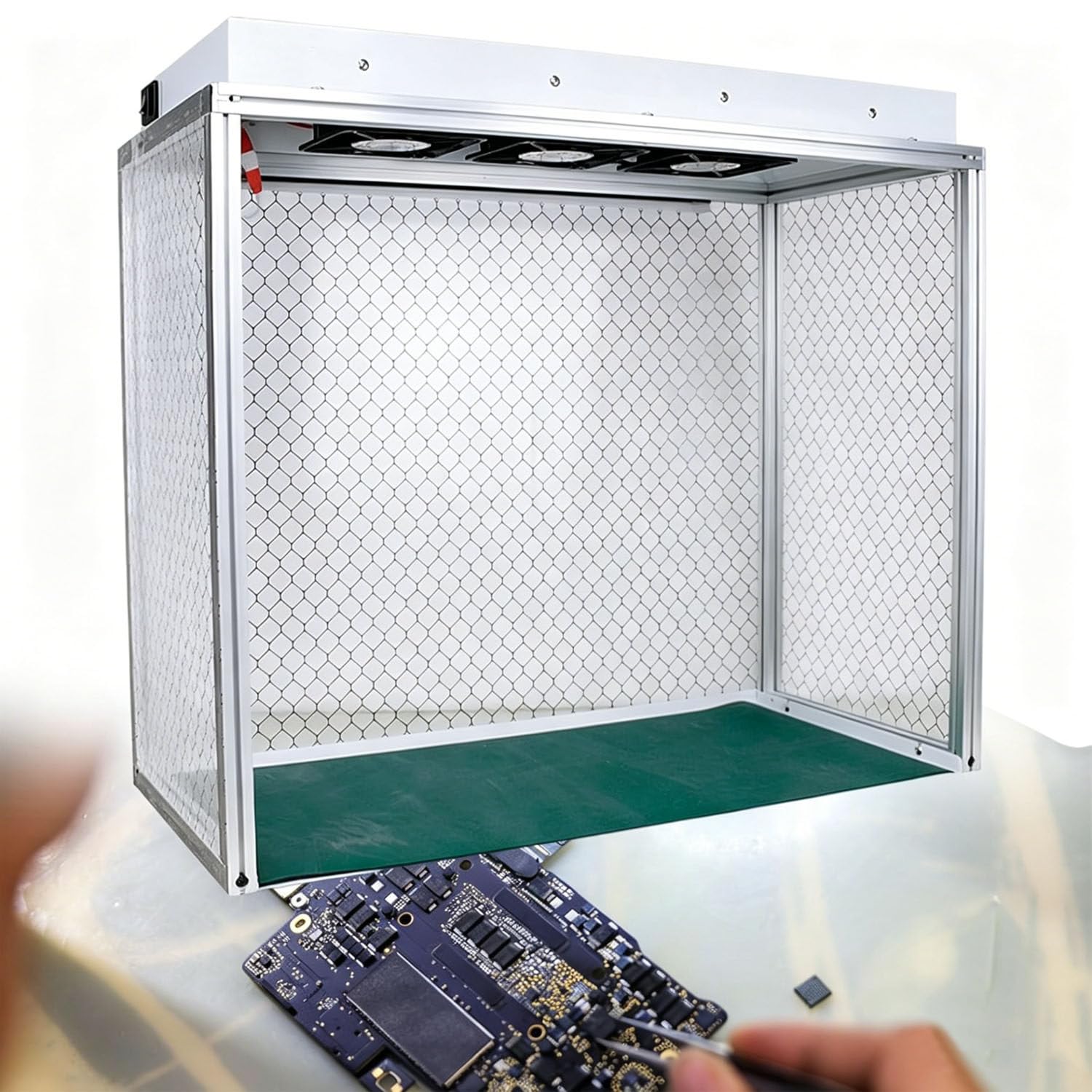 Dreifachlüfter-Laminar-Flow-Box, vertikale Laminar-Flow-Box, Laminar-Flow-Box aus Aluminium in Laborqualität mit 99,99% HEPA-Filterung für Laborwerkstätten