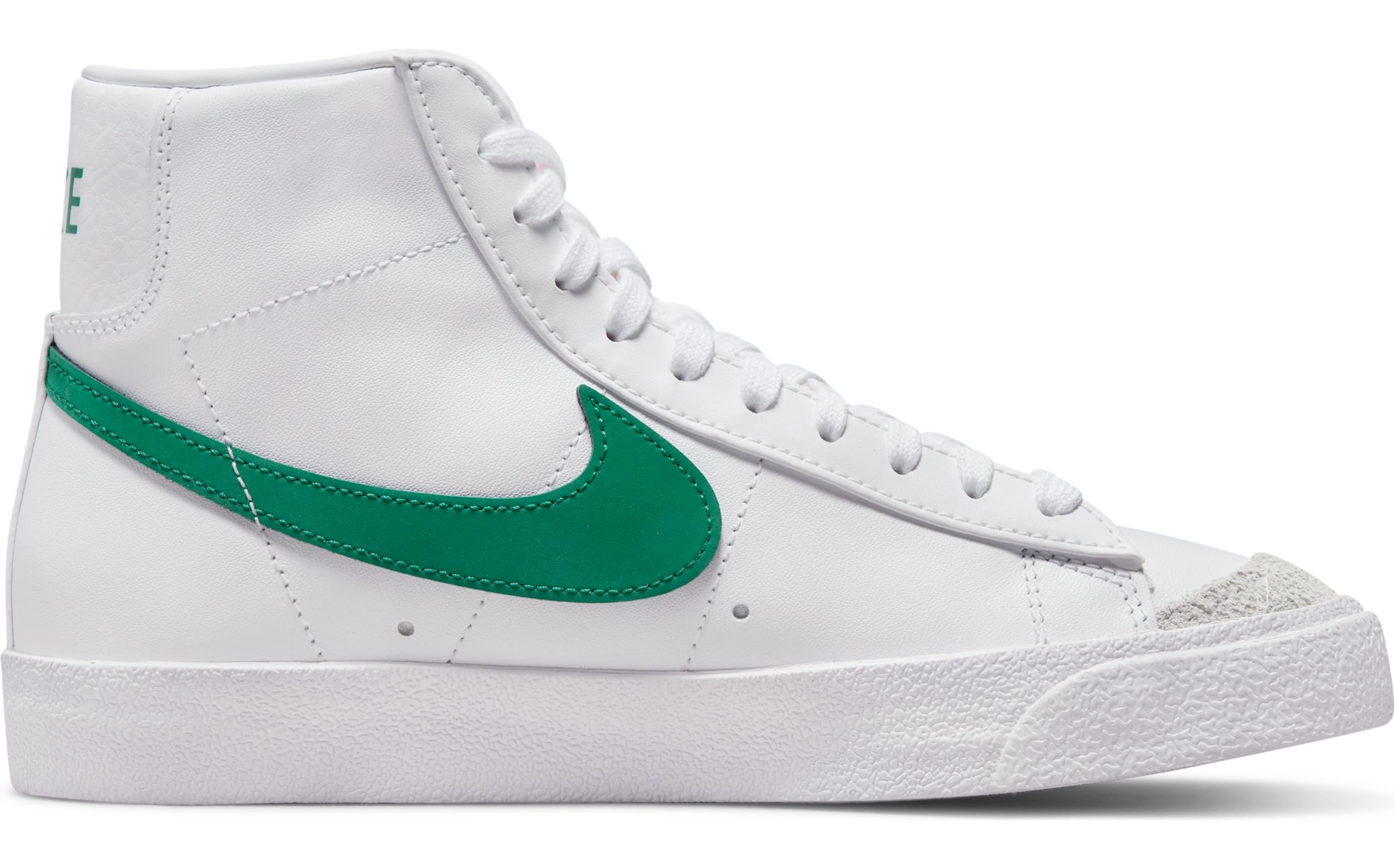 NIKE Blazer Mid 77 Vintage Basketball ShoeMujer