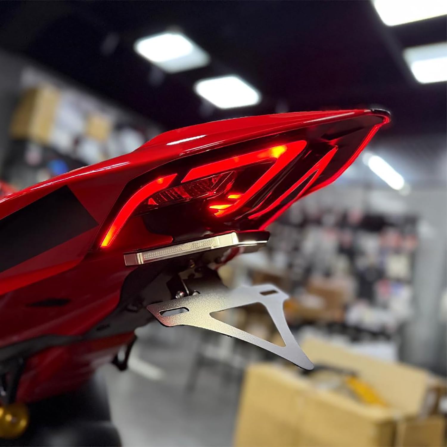 Motorcycle Fender Eliminator Compatible with Ducati Panigale V4/V2/Streetfighter V2/V4 2025 2026 Tail Tidy Fender Eliminator Kit Panigale V2/V4 Tail Tidy License Plate Holder with Turn Signal 2025-