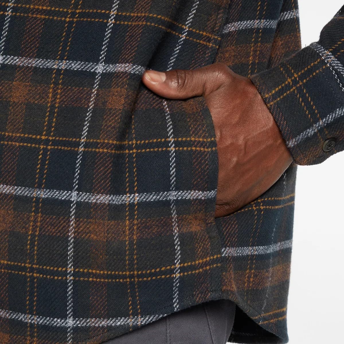 Orvis Men’s Spread Collar Flannel Shirt - Image 6