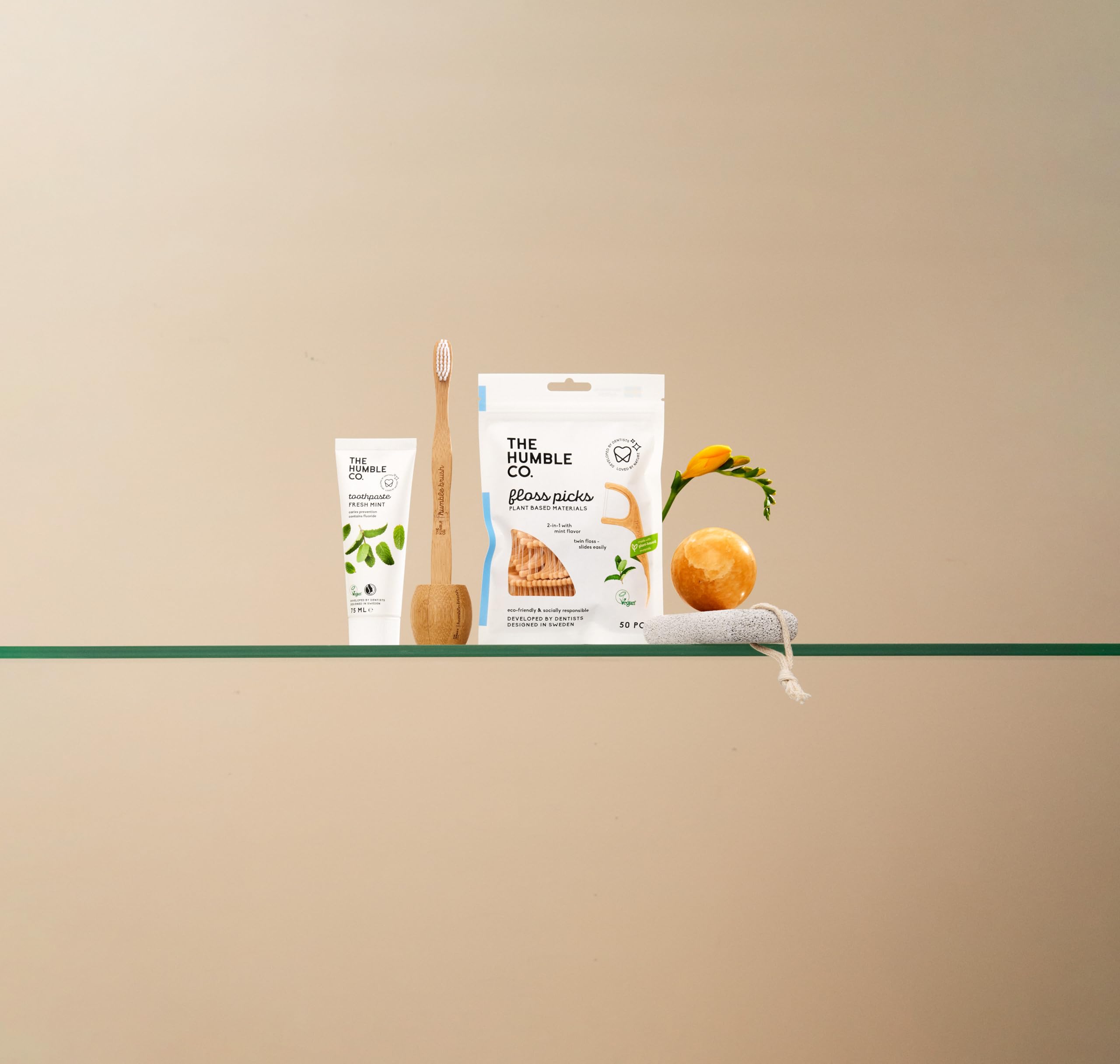 The Humble Co. Co Bambu Diş Fırçası Yetişkin Sensitive Ultra Yumuşak Siyah (4 paketi)