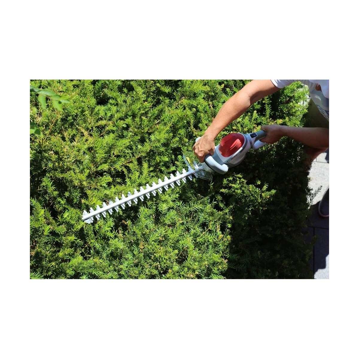 IKRA Tijeras Cortasetos eléctrico IHS 600, Longitud de Corte 55cm, Apertura 20mm, Mango rotativo 600 W, 230 V