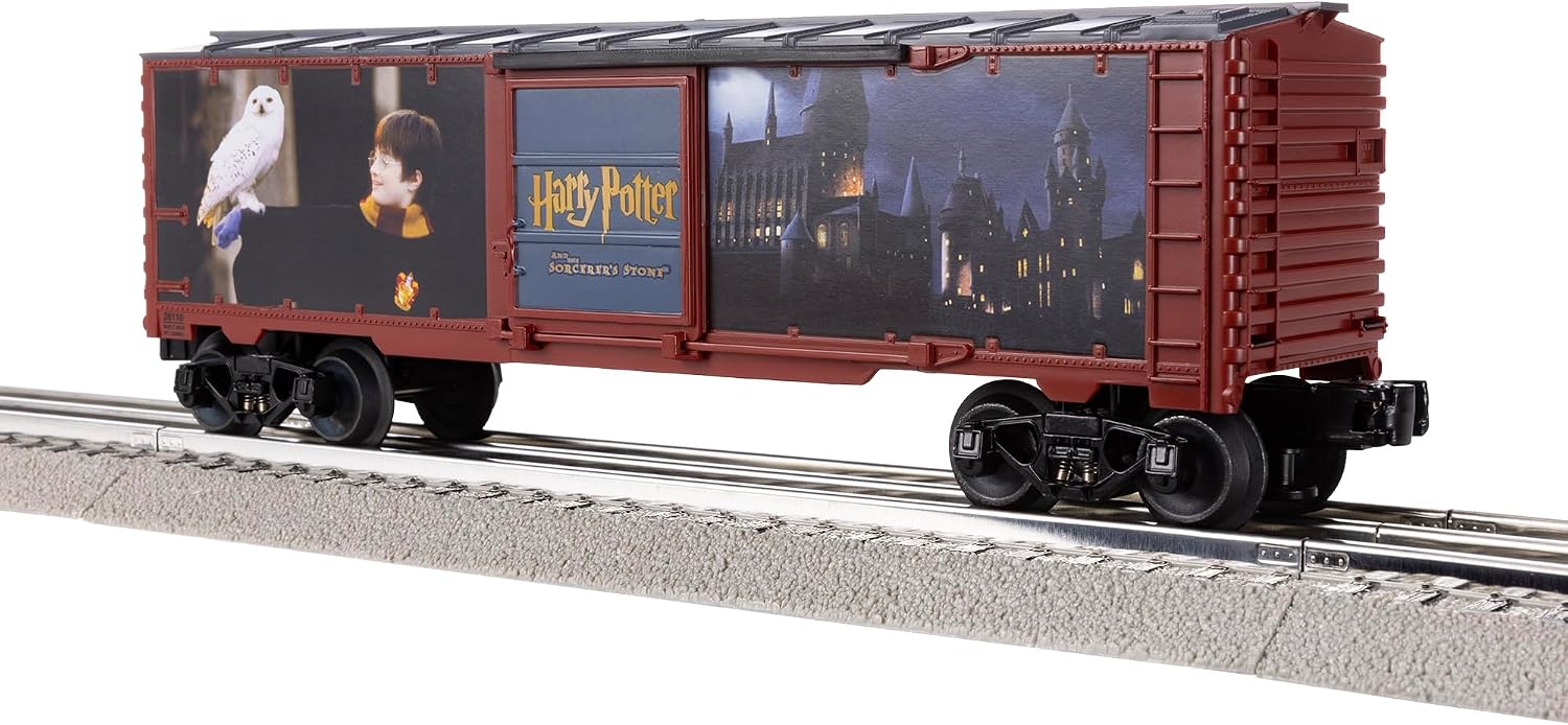 Lionel Harry Potter and the Sorcerer’s Stone Boxcar, O Gauge Model Train Car with Opening Doors, Diecast Trucks, Operating Couplers, Ages 14+