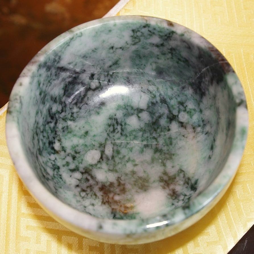 翡翠の茶碗？ Amazon | theory xyz 糸魚川翡翠 茶碗 純国産 日本製 伝統工芸品