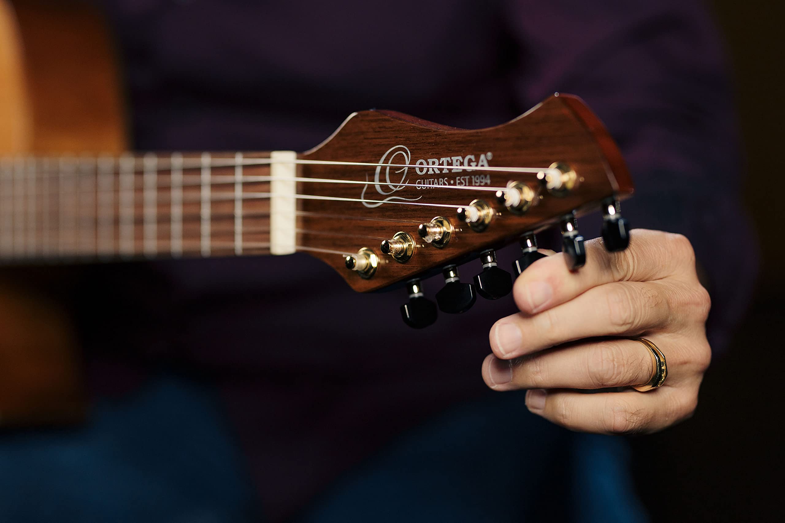 Ortega Ben Woods Signature Guitar Reversed Headstock Nylon 6 Corde + Custodia morbida Ben Woods - Sistema Fishman -Ortega con uscita XLR (FLAMETAL-TWO)