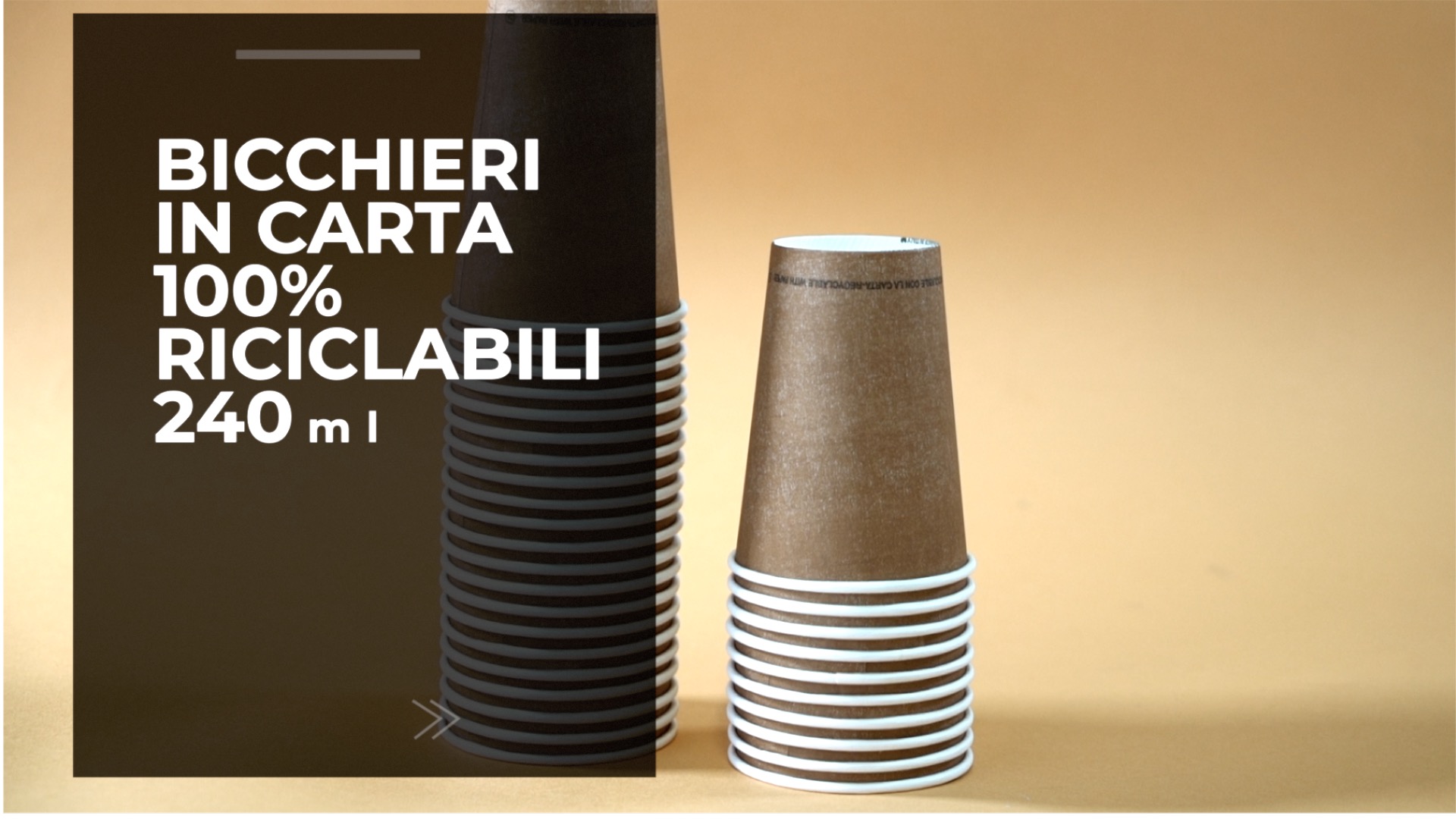 Bicchieri da bibita calda, caffè e fascette salvacalore