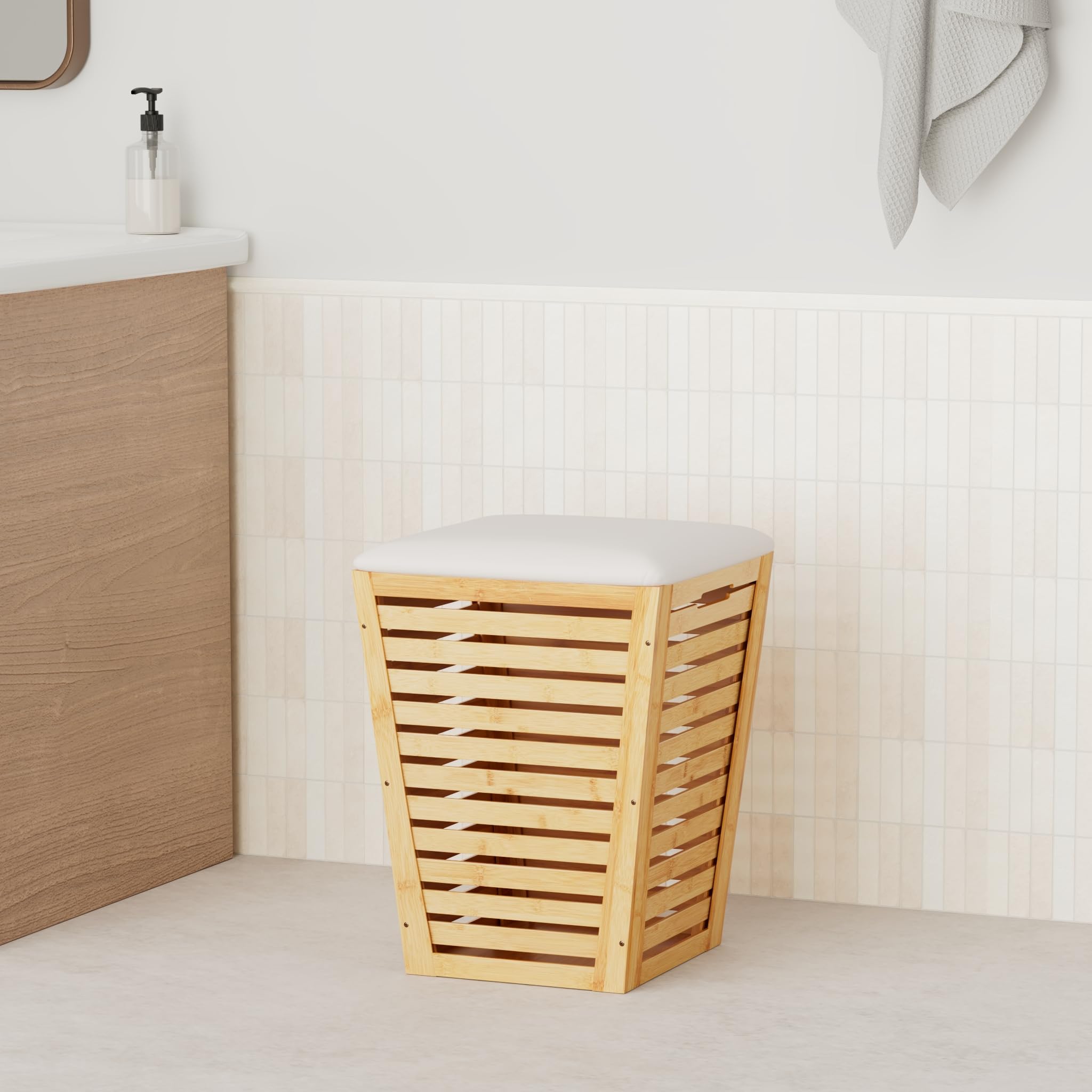 WENKO Wäschetruhe Mod. Bambusa mit Sitzpolster, konischer Wäschekorb aus Bambus mit 55 L Volumen, belastbar mit bis zu 120 kg, Sitzhocker mit Stauraum für Wäsche, 40 x 56 x 40 cm