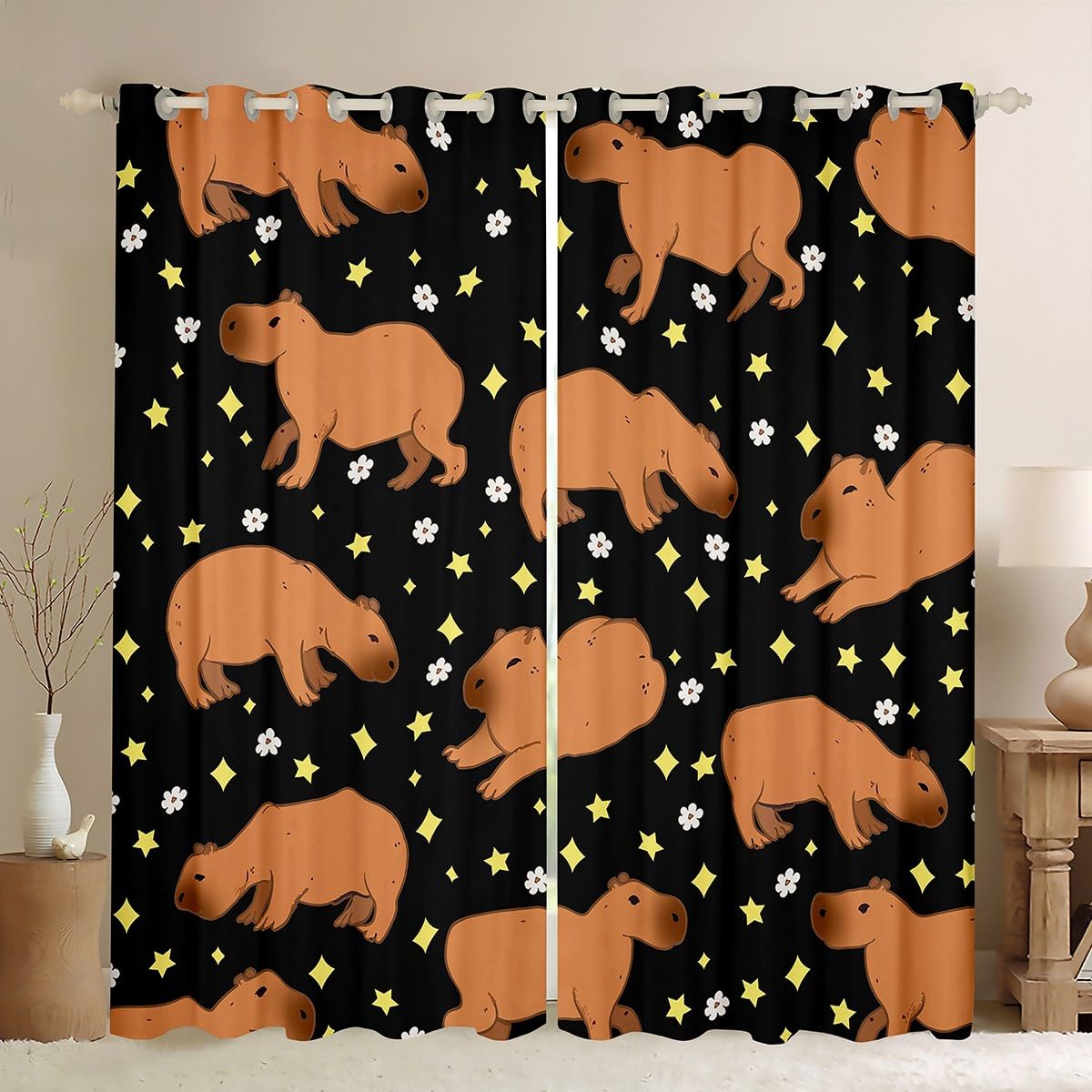 Cortinas opacas de capibara para solucionar el exceso de luz en dormitorios de niños