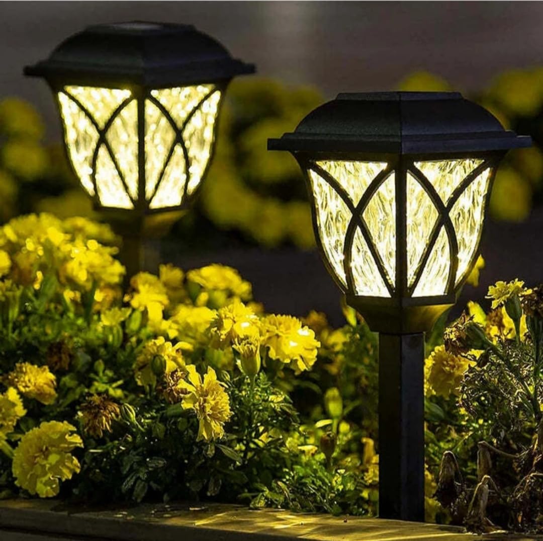 Solar Powered Garden Path Lights, Decorative LED Lantern Stakes with Geometric Pattern for The Path and Garden Decoration, Black Metal, Set of 2