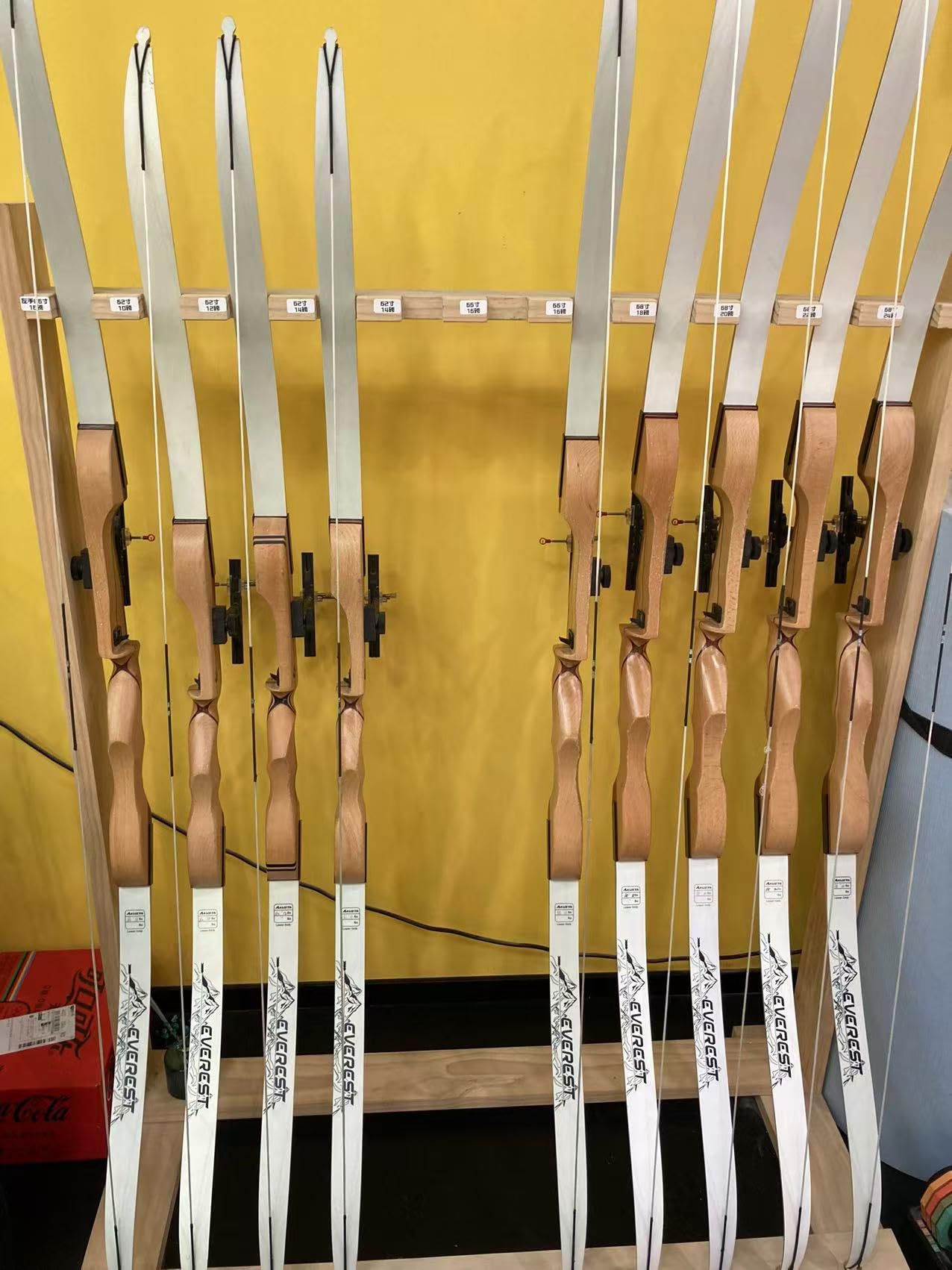 DEERACE Arco de madera para principiantes y jóvenes, 121.9 cm, 137.2 cm, 147.3 cm, 157.5 cm, 167.6 cm, 172.7 cm, lazos de tiro con arco para niños, niñas y mujeres