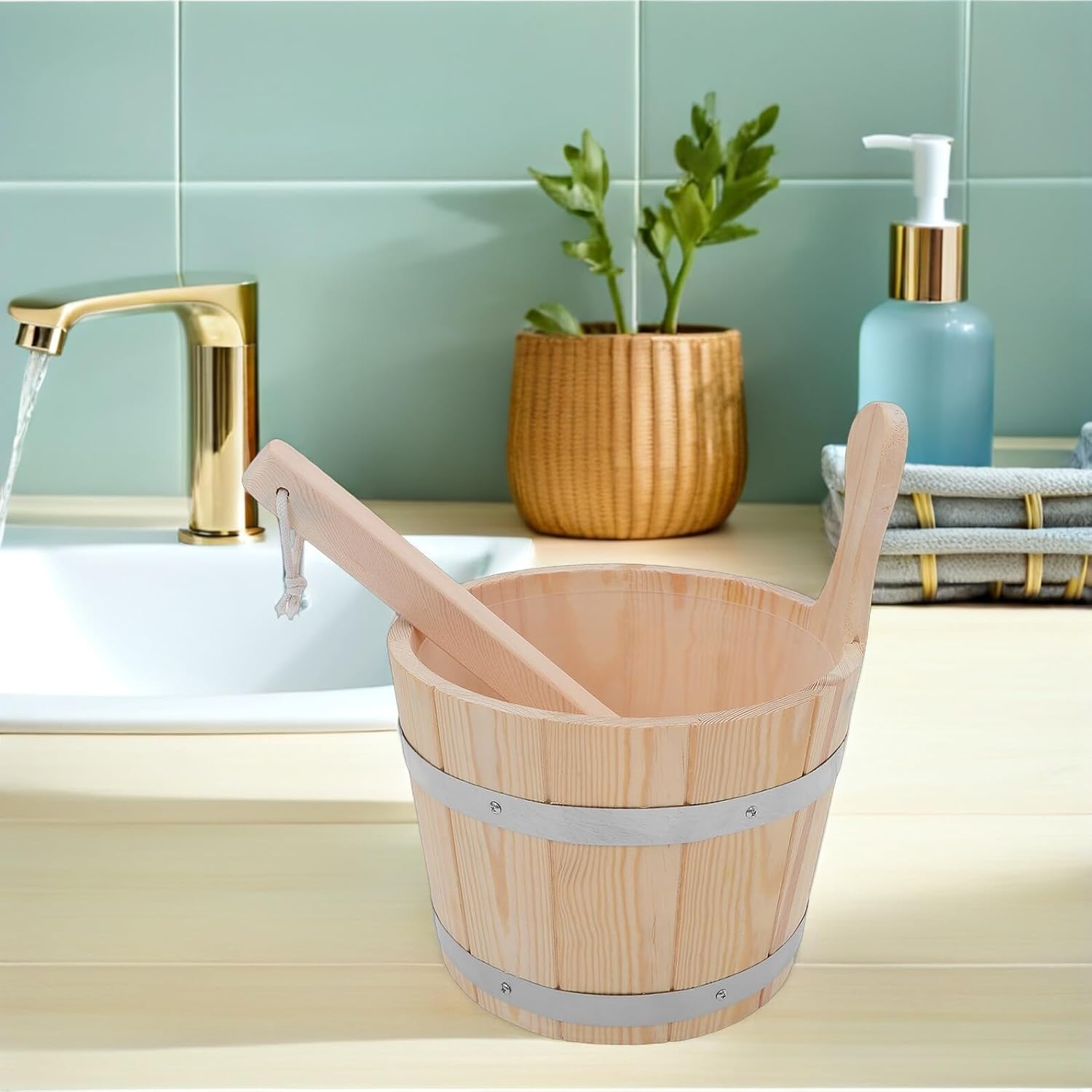 Wood Sauna Bucket and Water Scoop 5l with Handle for Home Steam Room Bath Sauna Accessories Barrel Spoon Set