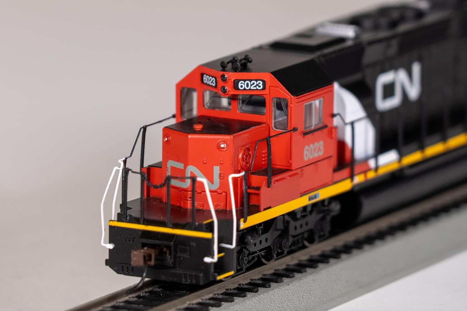 Bachmann Industries EMD SD40 2 DCC Canadian National #6023 Ready Locomotive (HO Scale)