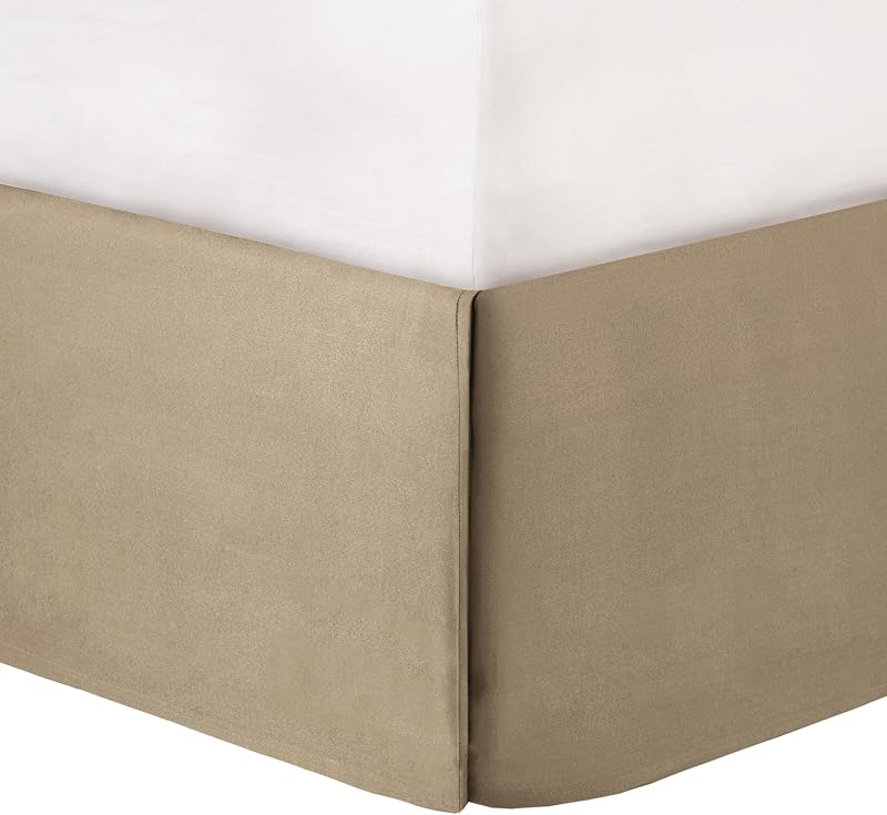 Madison Park Velvet Jacquard Champagne King Comforter Set, 7pc | Matching Bed Skirt, All Season Bedding Set, Lightweight, Machine Washable, Easy Care, Cozy, Breathable, Soft, Warm image 6