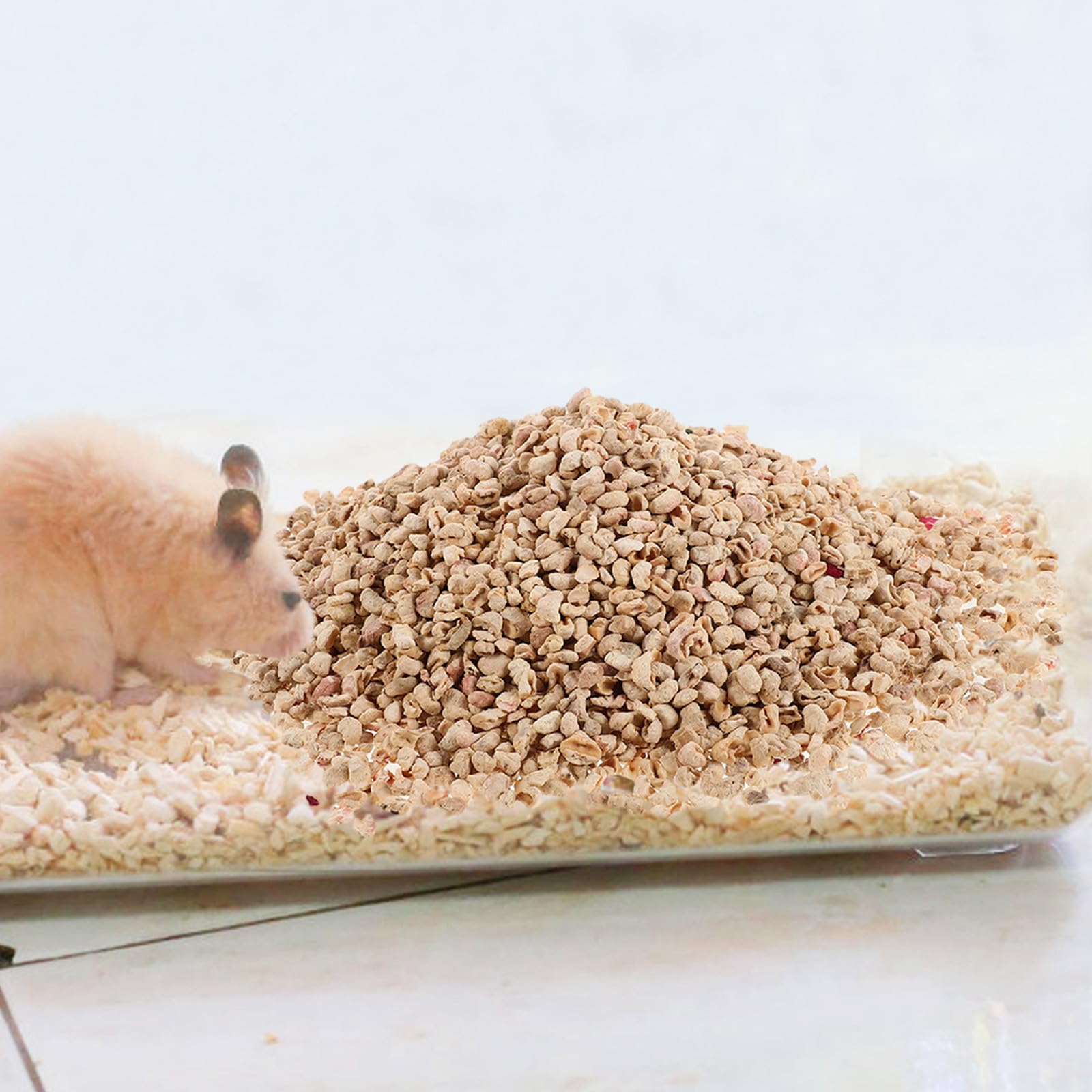 Lettiera per Criceti e Piccoli Animali in Trucioli di Mais 1000 G Lettiera Naturale Profumata Fiori ed Erbe Aromatiche Assorbente per Gabbie e Habitat di Roditori