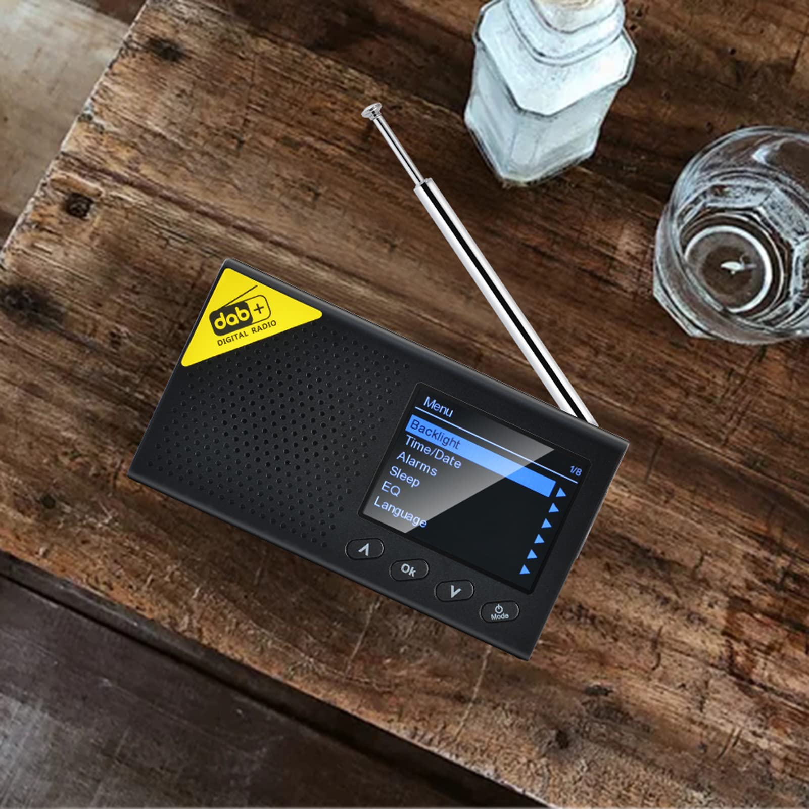 Funkgerät Digitales DAB- und UKW-Radio mit BT, tragbares digitales Radio, wiederaufladbarer kabelloser DAB+UKW-Empfänger mit Stereo-Lautsprecher-Soundsystem, LCD-Display, mehrsprachig