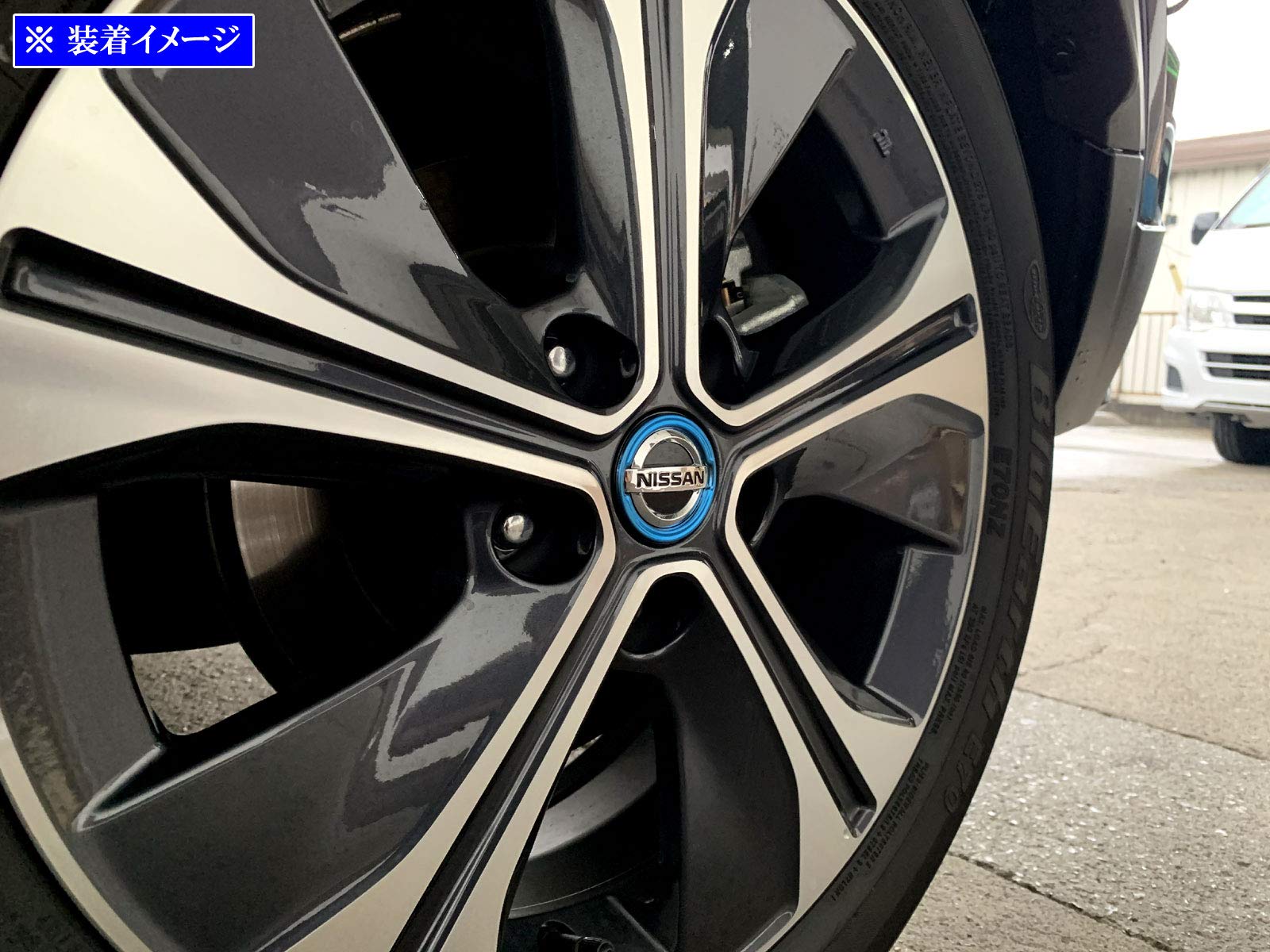 ち*こ様 ホイールカバー FRP製 61biZF8qTNL._AC_SY200_QL15_.jpg