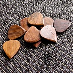 Blues Tones Pack mixte de 4, médiators de luxe - Les Beatles, Paul McCartney, John Lennon, RIngo Starr, George Harrison Blues Tones Pack mixte de 4, médiators de luxe – Image 4