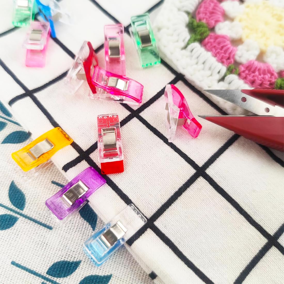 Clip Cucito Multiuso 50 Pezzi, Plastica Trasparente Pinze Per Quilting e Ricamo, Morsetti Fai Da Te In Tessuto per Cucire