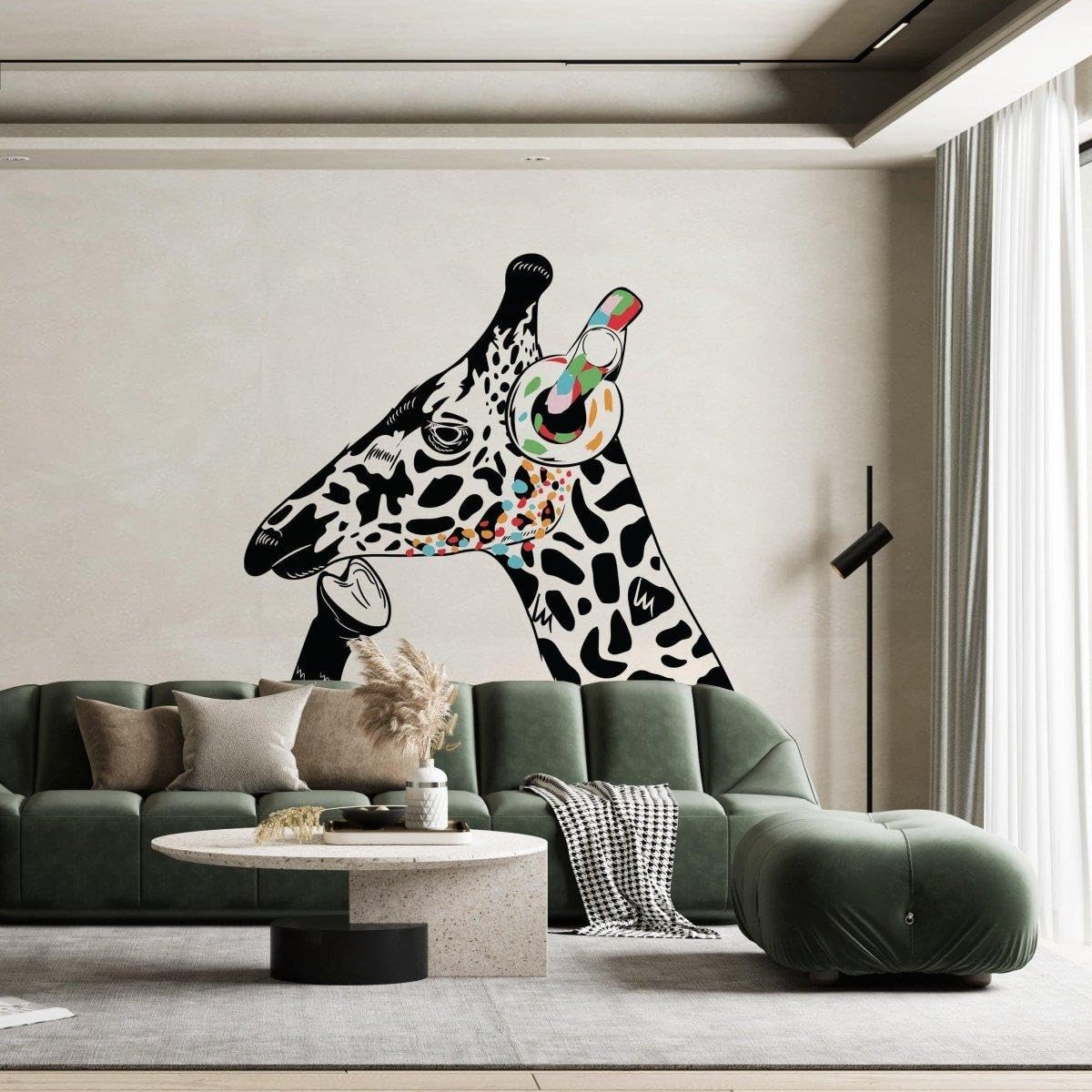 Adhesivo de pared con diseño de jirafa contemplativa, arte de vinilo para espacio infantil de 102 x 71 pulgadas / izquierda (foto principal)