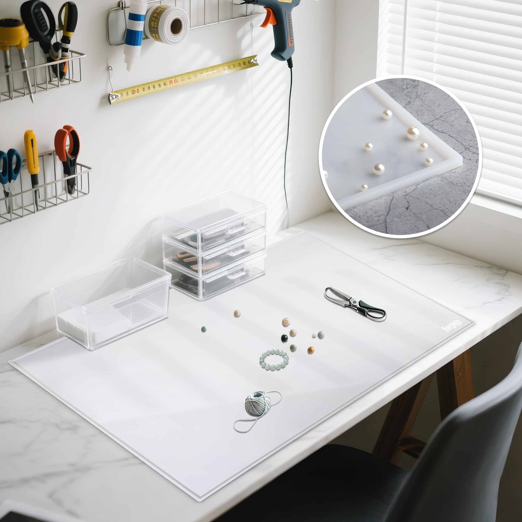 31.5"x23.6" Extra Large Silicone Mat with Lip, 0.22" Raised, 0.06" Thick, White, Rectangular, Heat Resistant, Crafts, Resin, Painting, Kitchen Counter Placemat