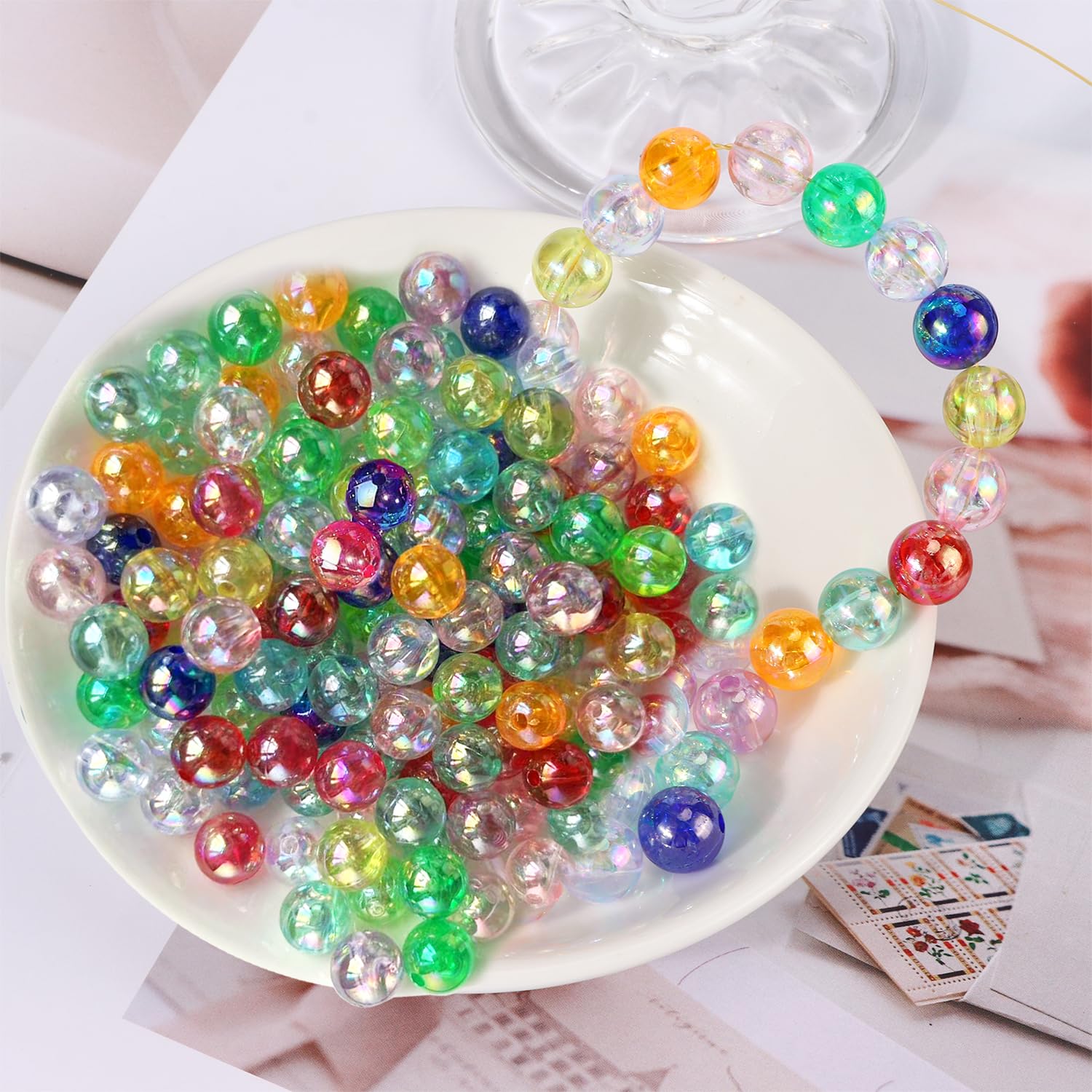 Wekuw 800 Pezzi Perline Rotonde Colorate Perline in Acrilico 8mm per Braccialetti Decorative Perle di Plastica per Fai da Te Artigianato, Collane, Bracciali