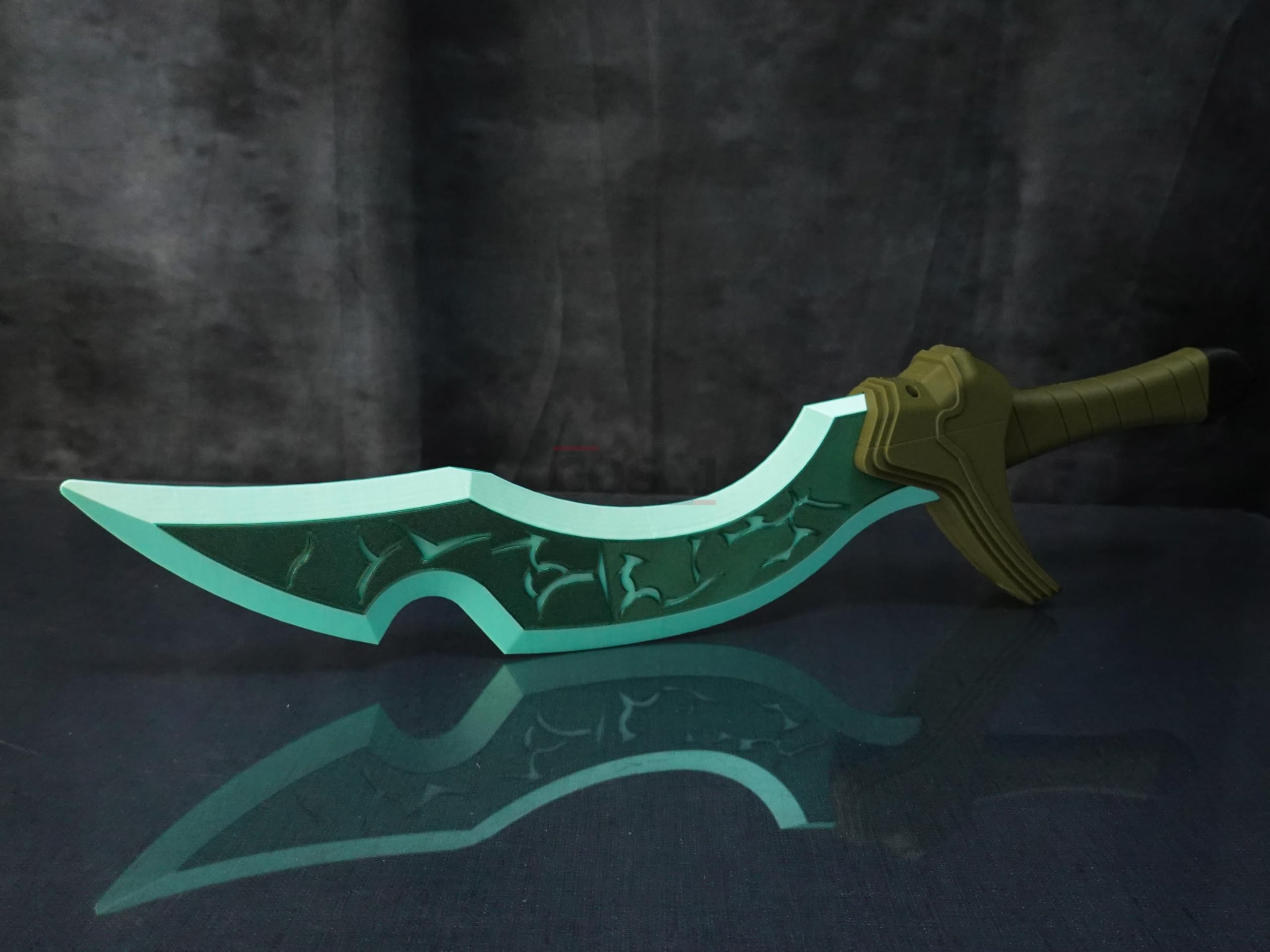 コスプレ武器 ジャンク品 最新のコスプレ赤髪シャンクス刀竹組み立て 41 インチ剣ロールプレイ