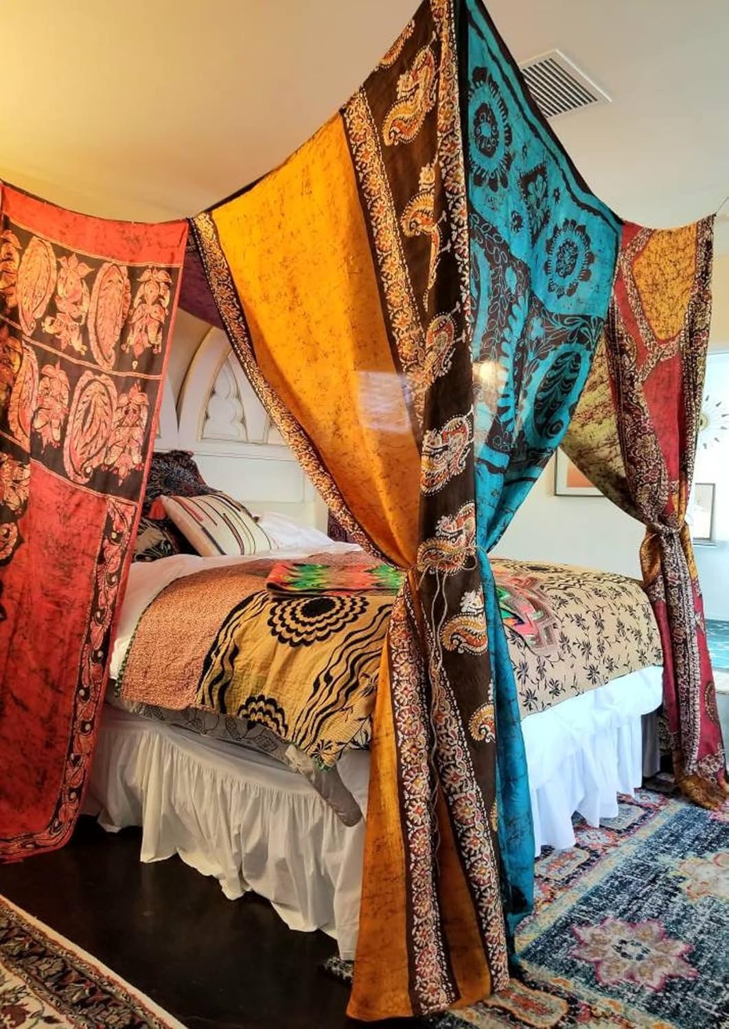 Betthimmel-Vorhänge, indische Seide, Sari, Sari, Boho-Vorhänge, böhmische Dekoration, böhmische Hochzeit, Hintergrund (Multi 1, Queen)